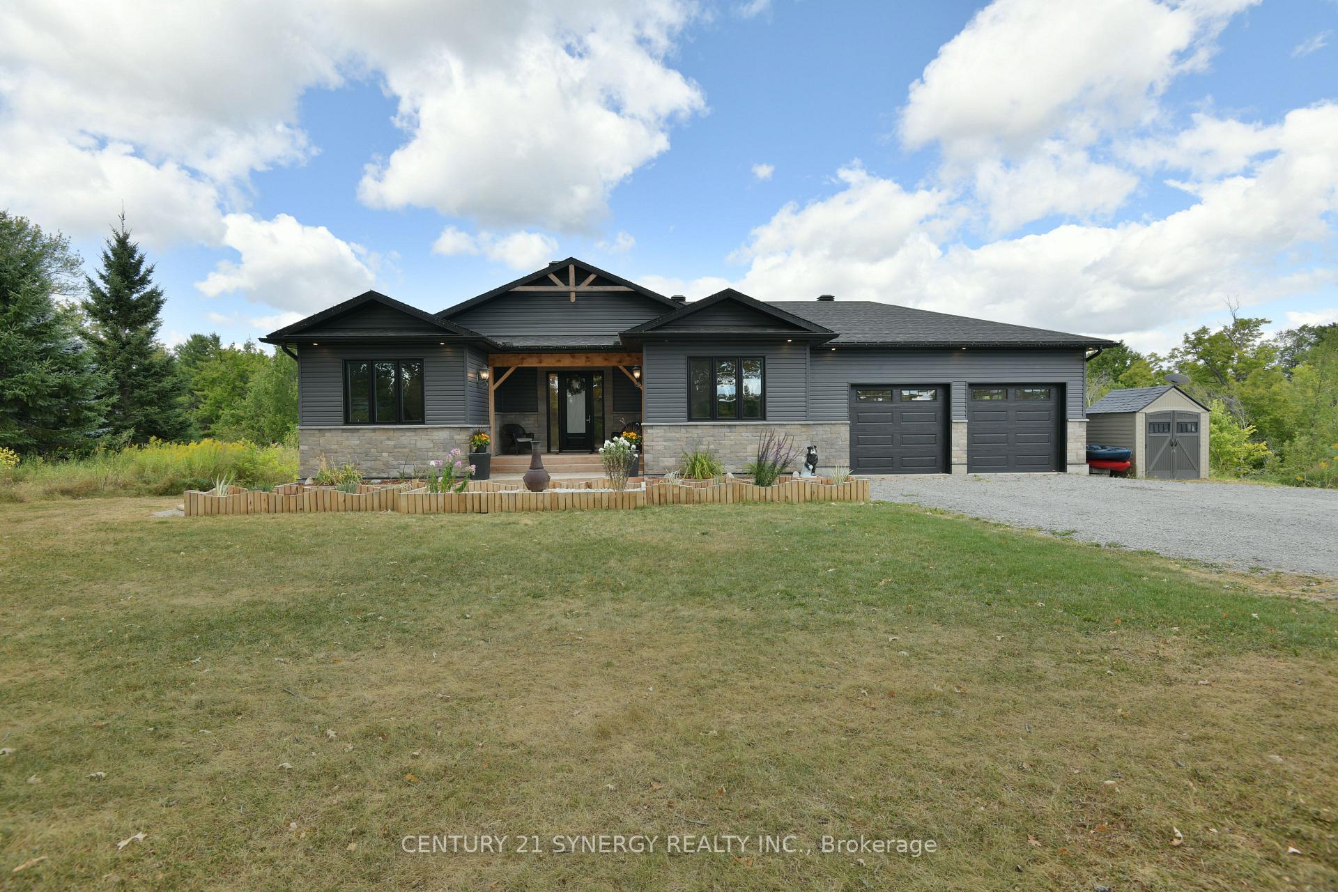 Photo 1 of 1071 Mill Ridge Road, McNab/Braeside, Mcnab/Braeside Twps — HOMEH