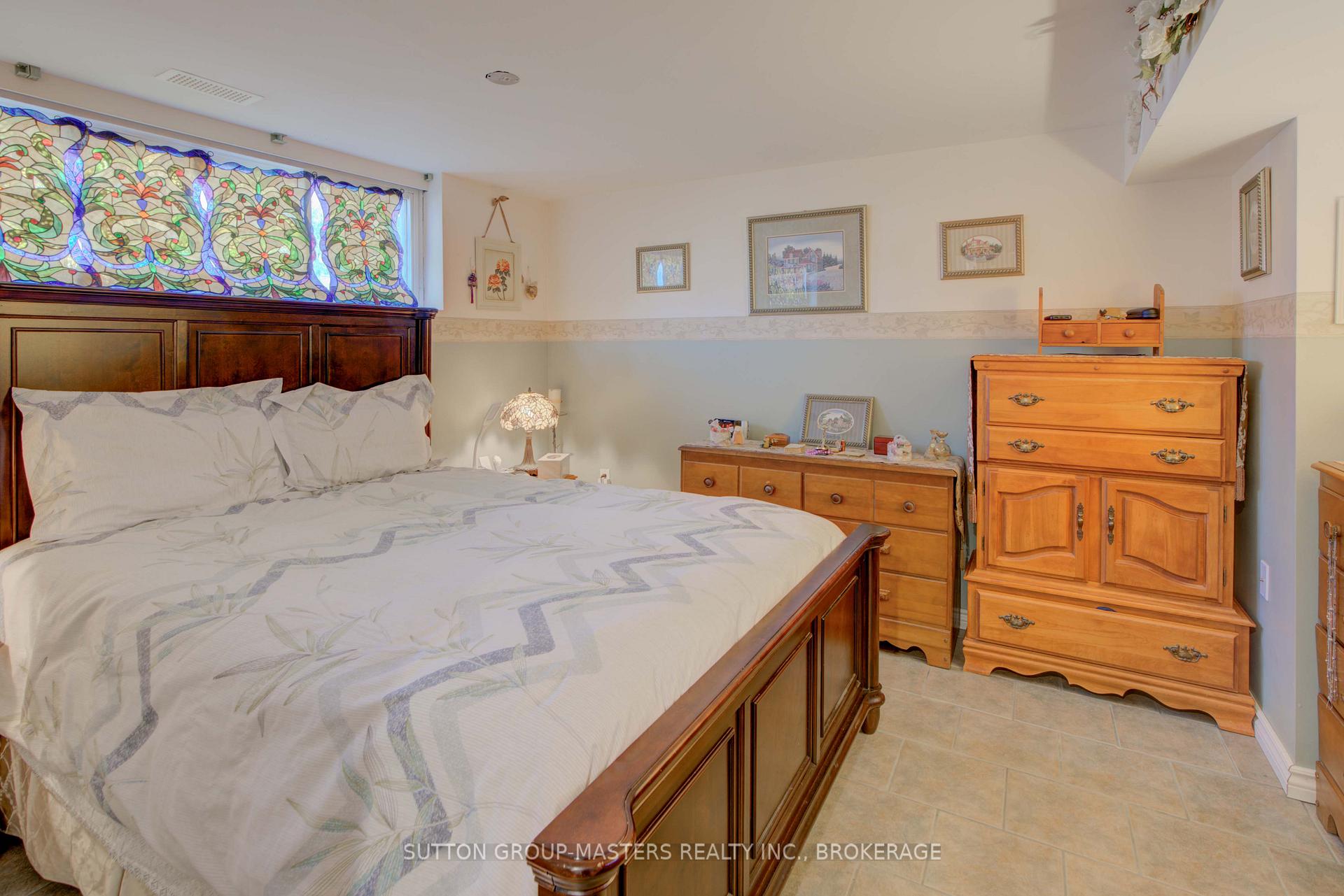 Photo 25 of 126 Chesterfield Drive, Loyalist, Amherstview — HOMEH