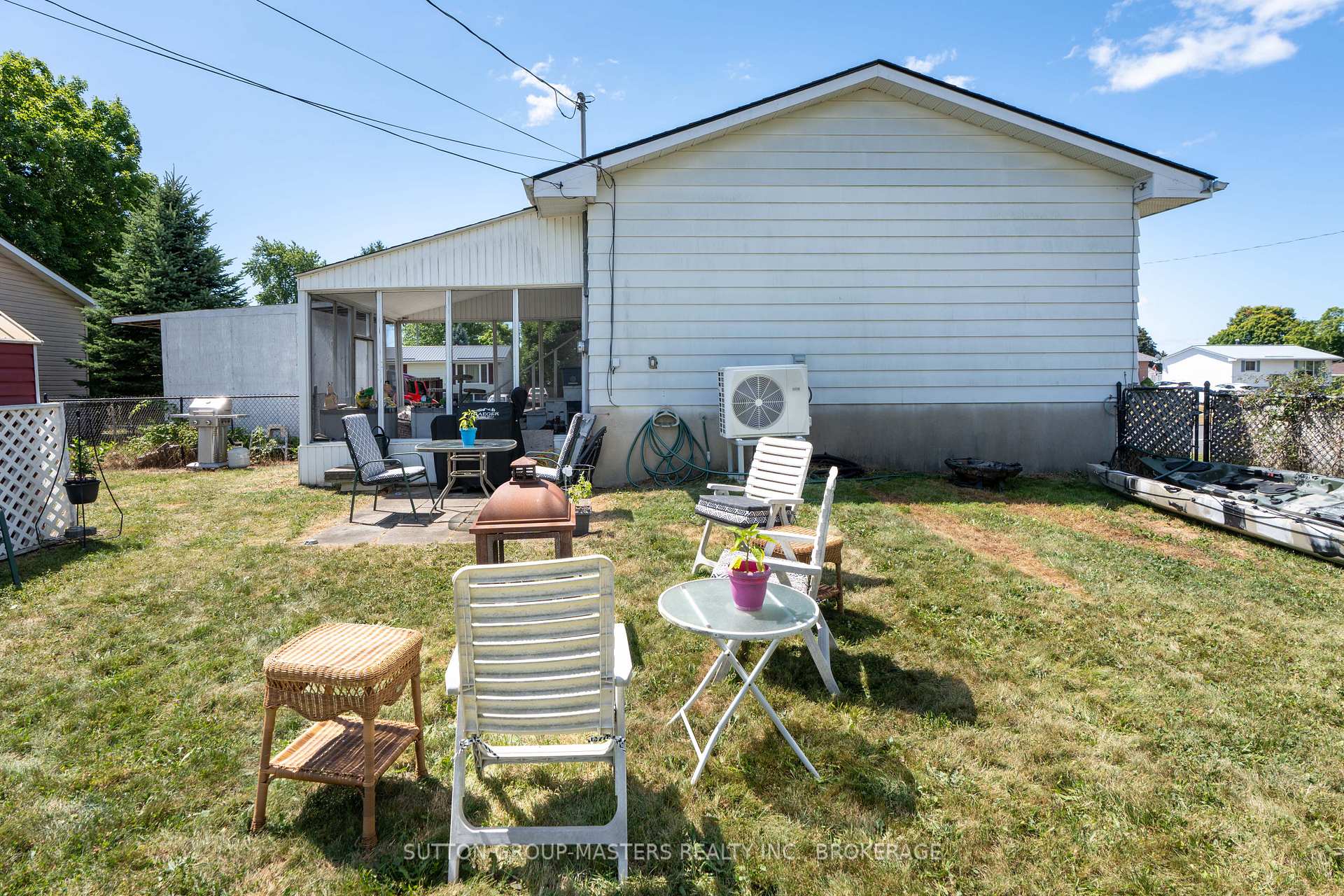 Photo 34 of 126 Chesterfield Drive, Loyalist, Amherstview — HOMEH