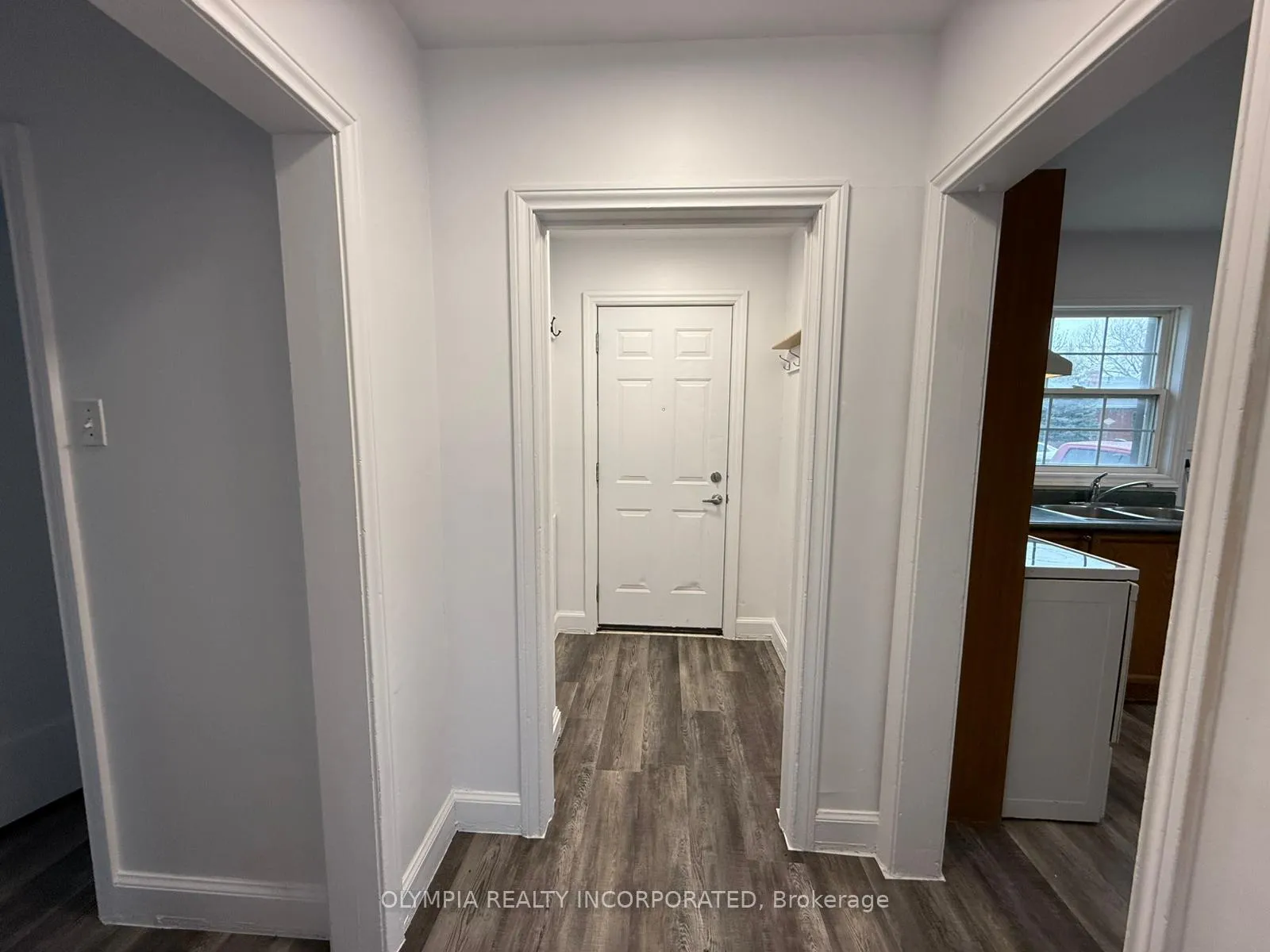 Photo 2 of Unit Upper, 76 Martindale Road, St. Catharines, Grapeview — HOMEH