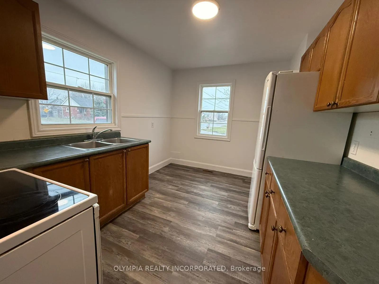 Photo 3 of Unit Upper, 76 Martindale Road, St. Catharines, Grapeview — HOMEH
