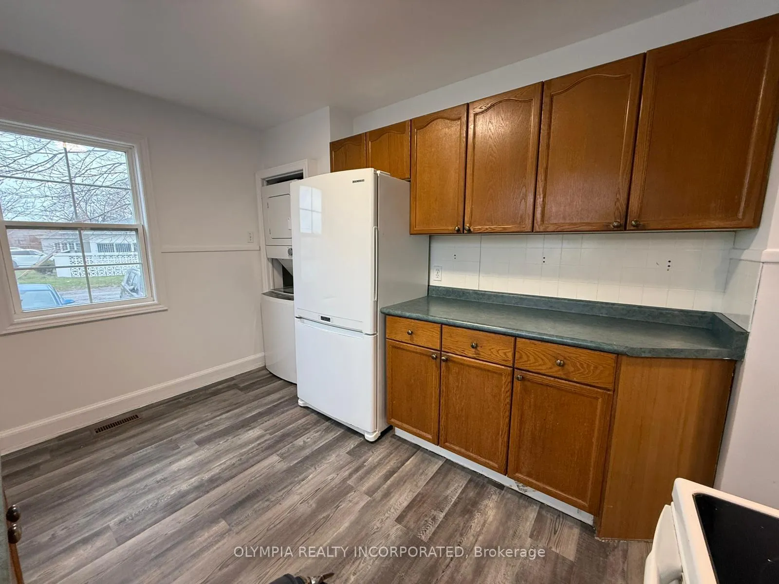 Photo 4 of Unit Upper, 76 Martindale Road, St. Catharines, Grapeview — HOMEH