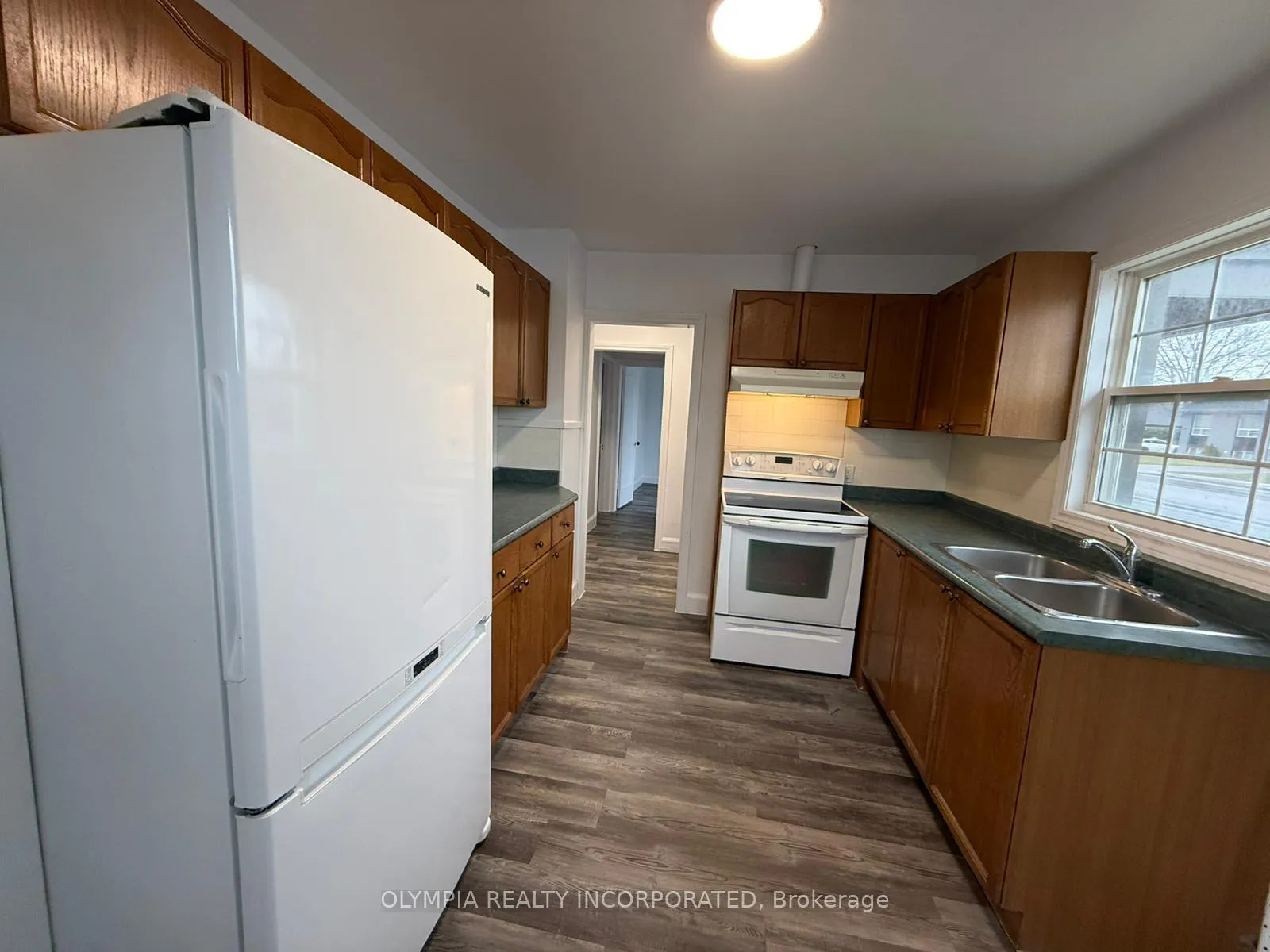 Photo 6 of Unit Upper, 76 Martindale Road, St. Catharines, Grapeview — HOMEH