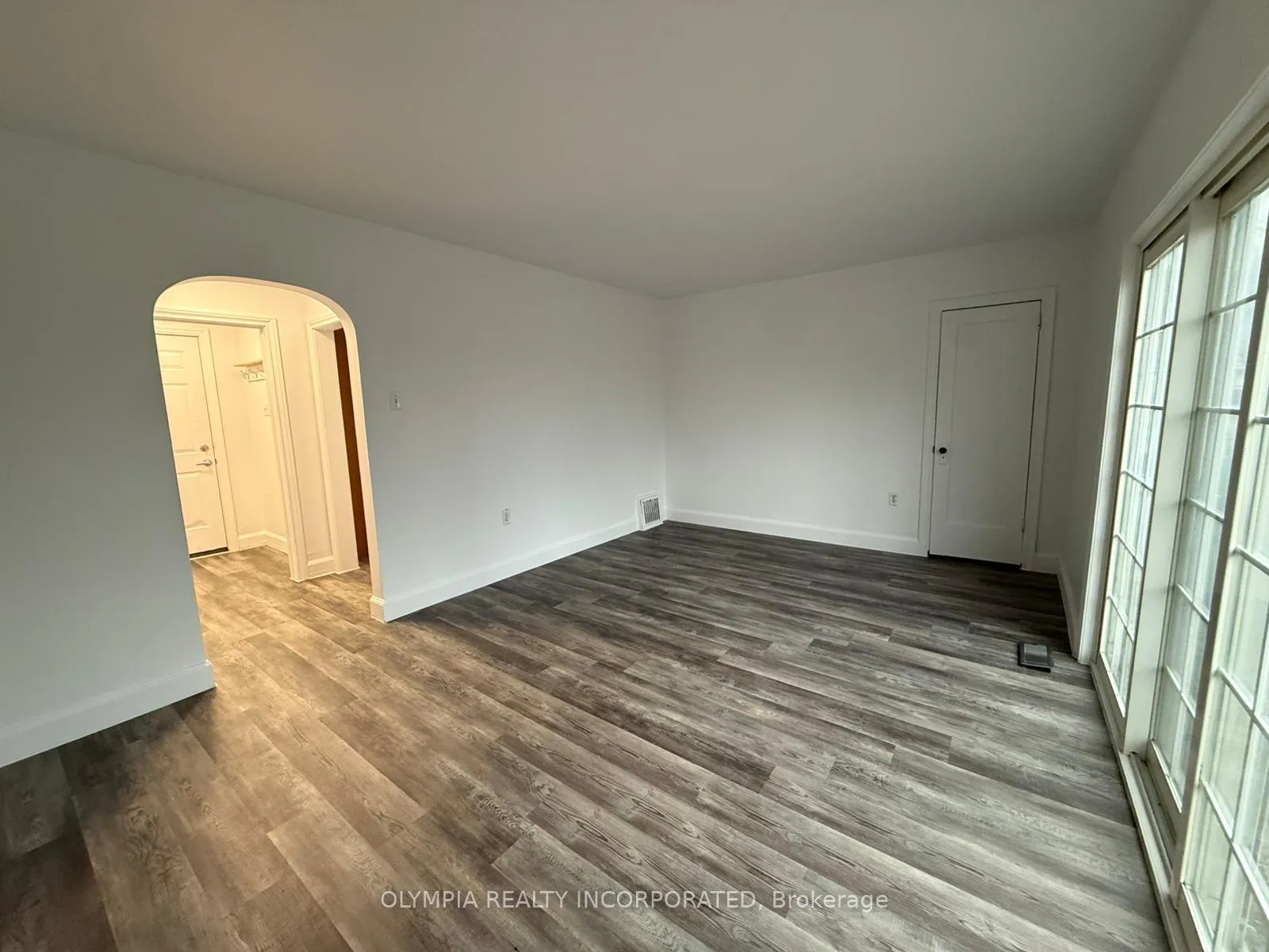 Photo 9 of Unit Upper, 76 Martindale Road, St. Catharines, Grapeview — HOMEH