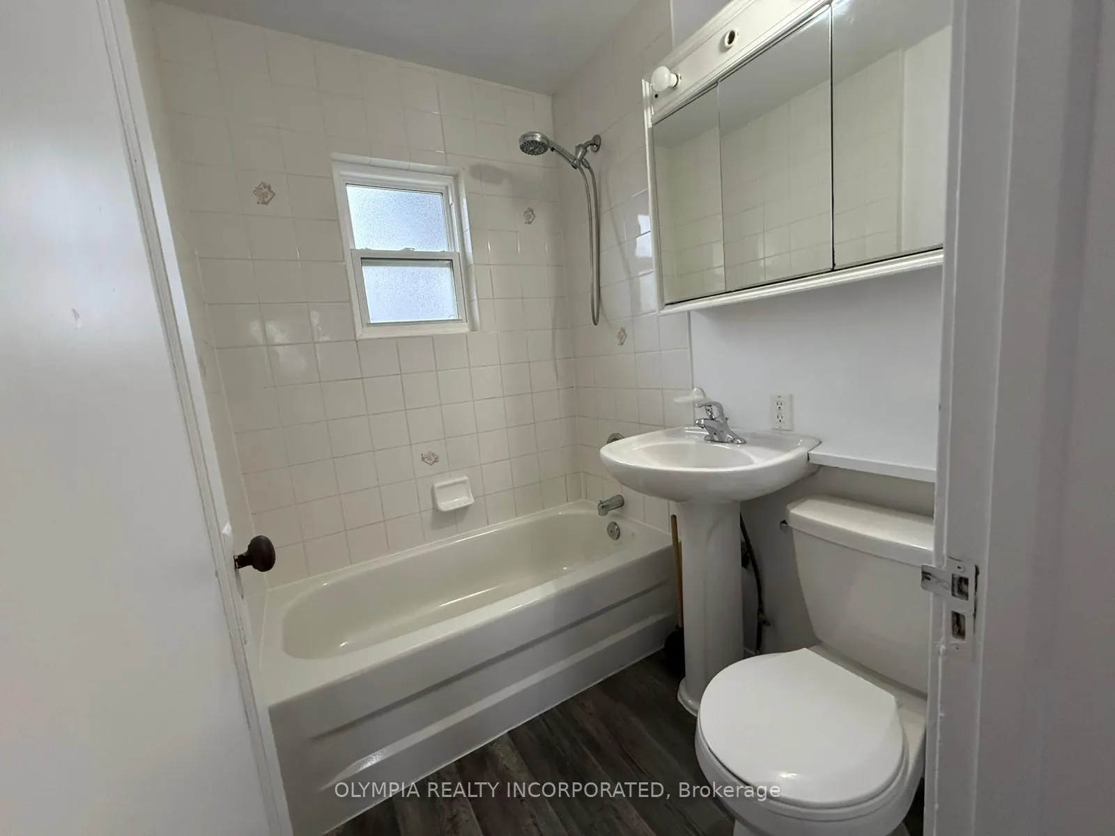 Photo 12 of Unit Upper, 76 Martindale Road, St. Catharines, Grapeview — HOMEH