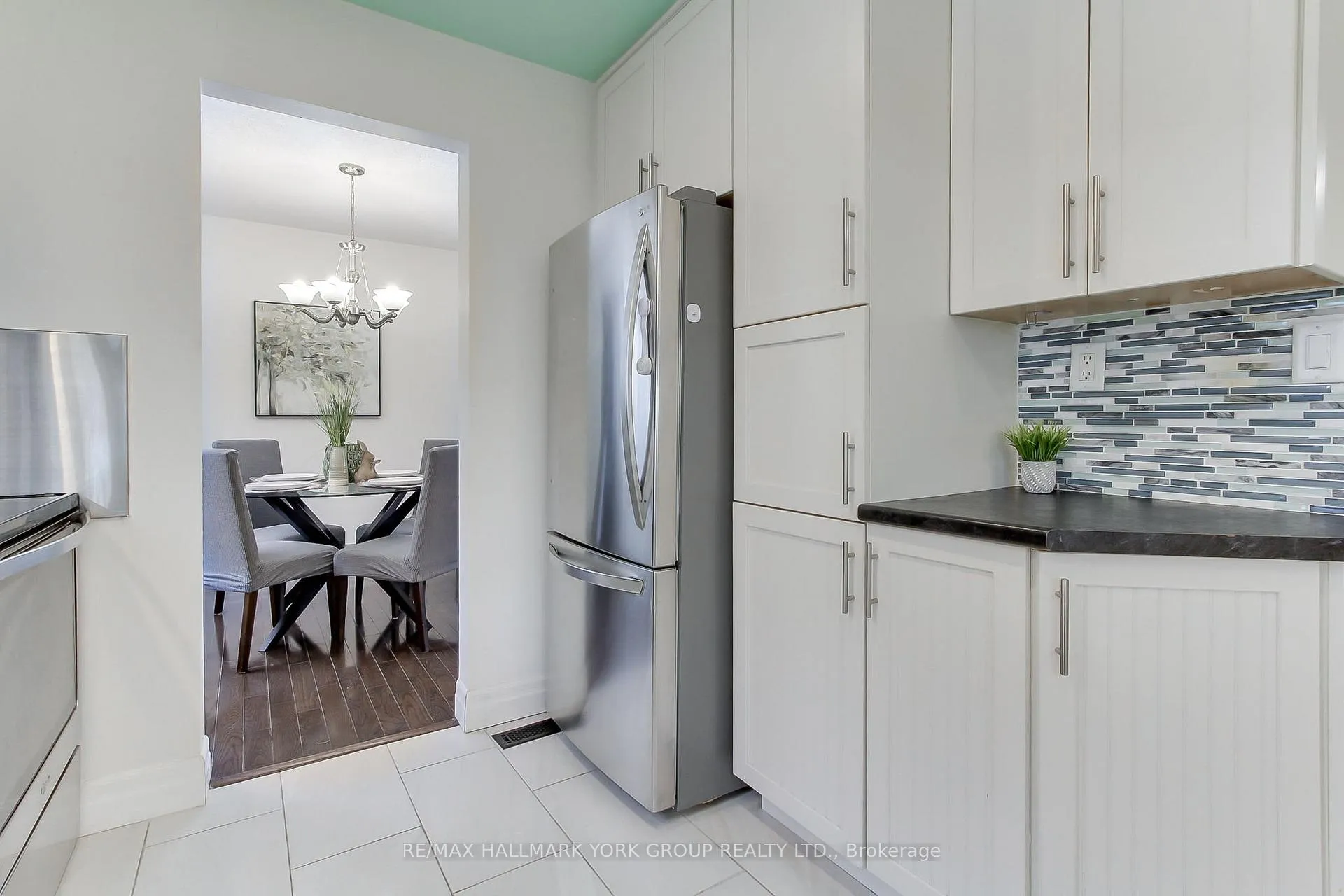 Photo 19 of 11 Shelley Lane, Barrie, Letitia Heights — HOMEH