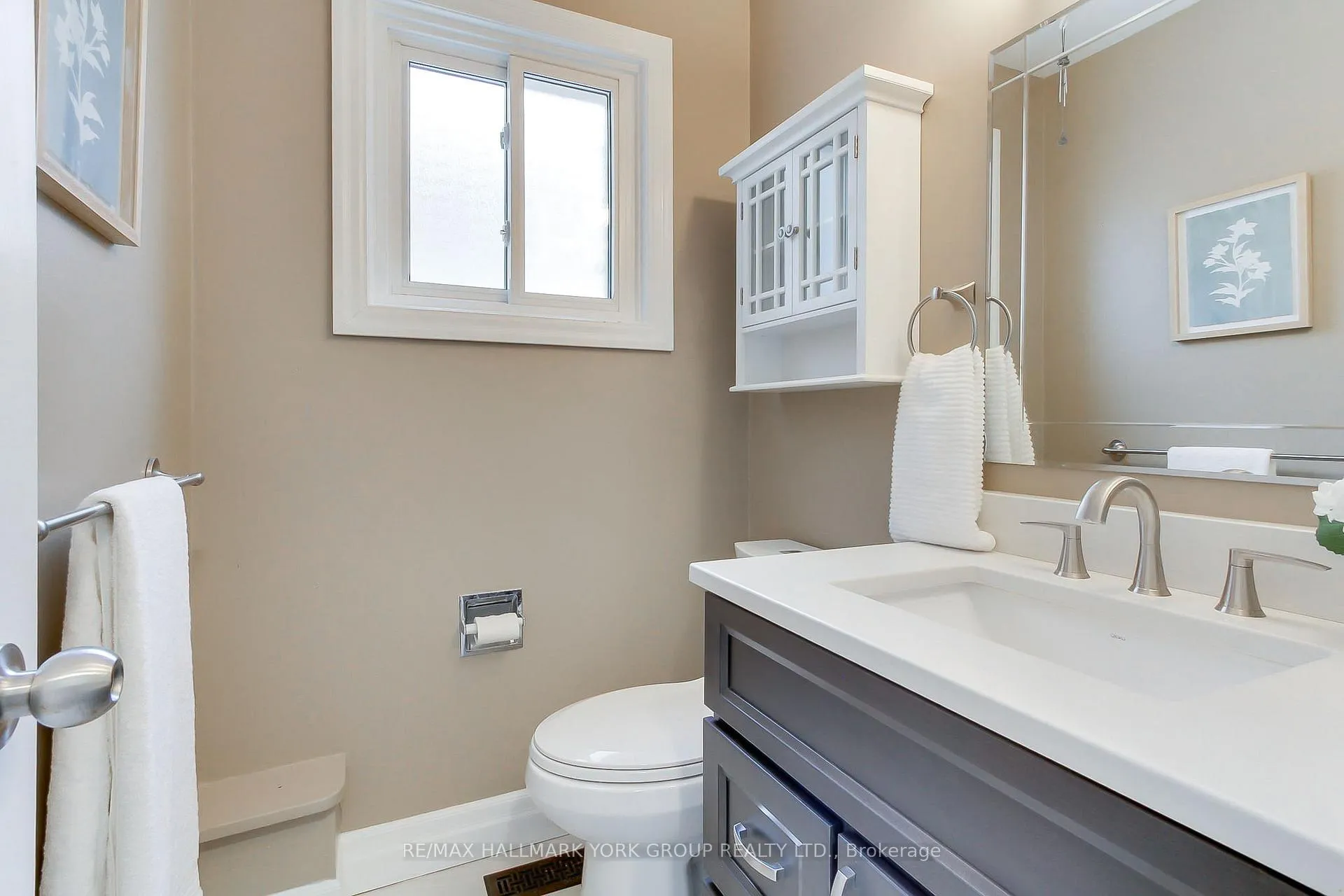 Photo 23 of 11 Shelley Lane, Barrie, Letitia Heights — HOMEH