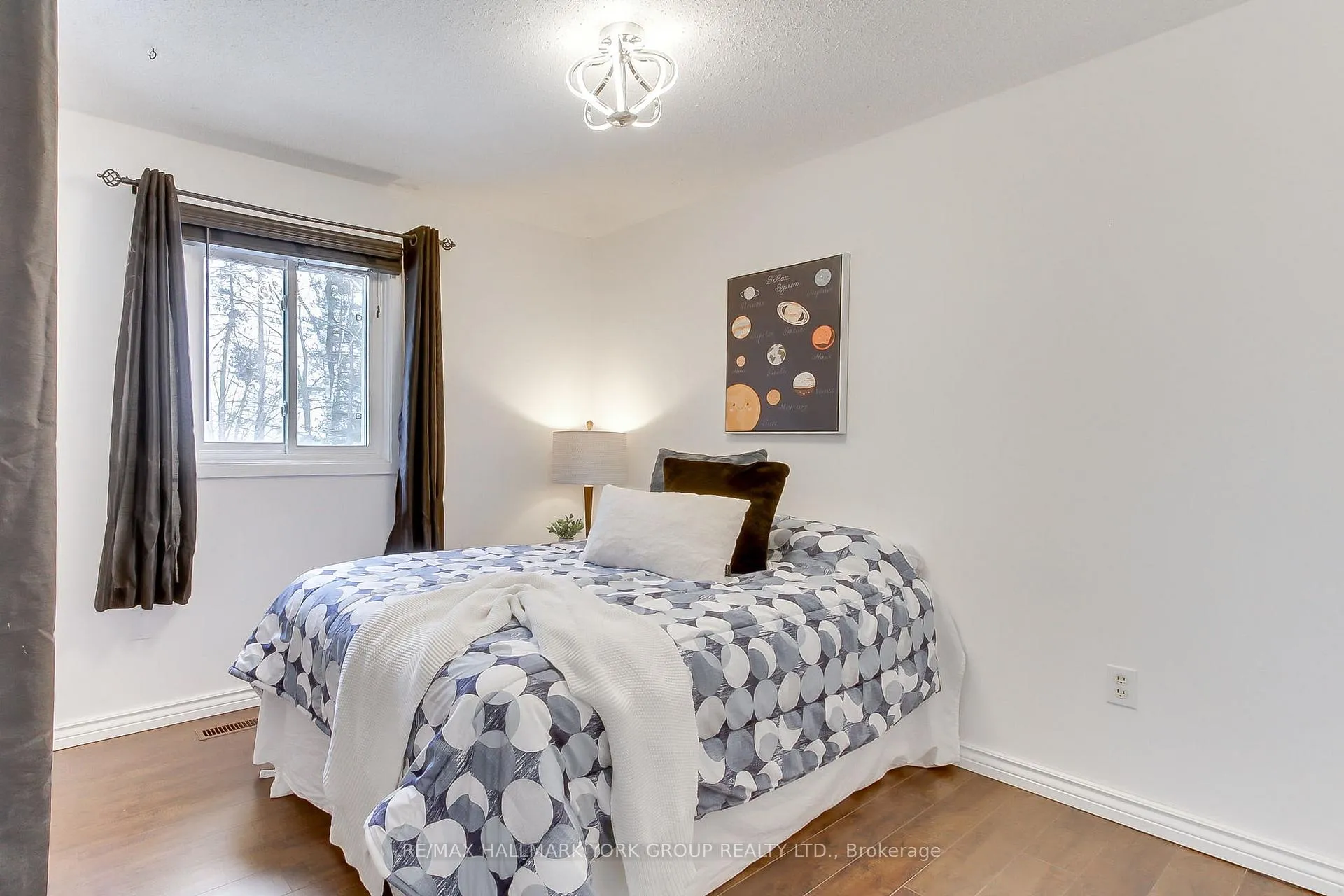 Photo 29 of 11 Shelley Lane, Barrie, Letitia Heights — HOMEH