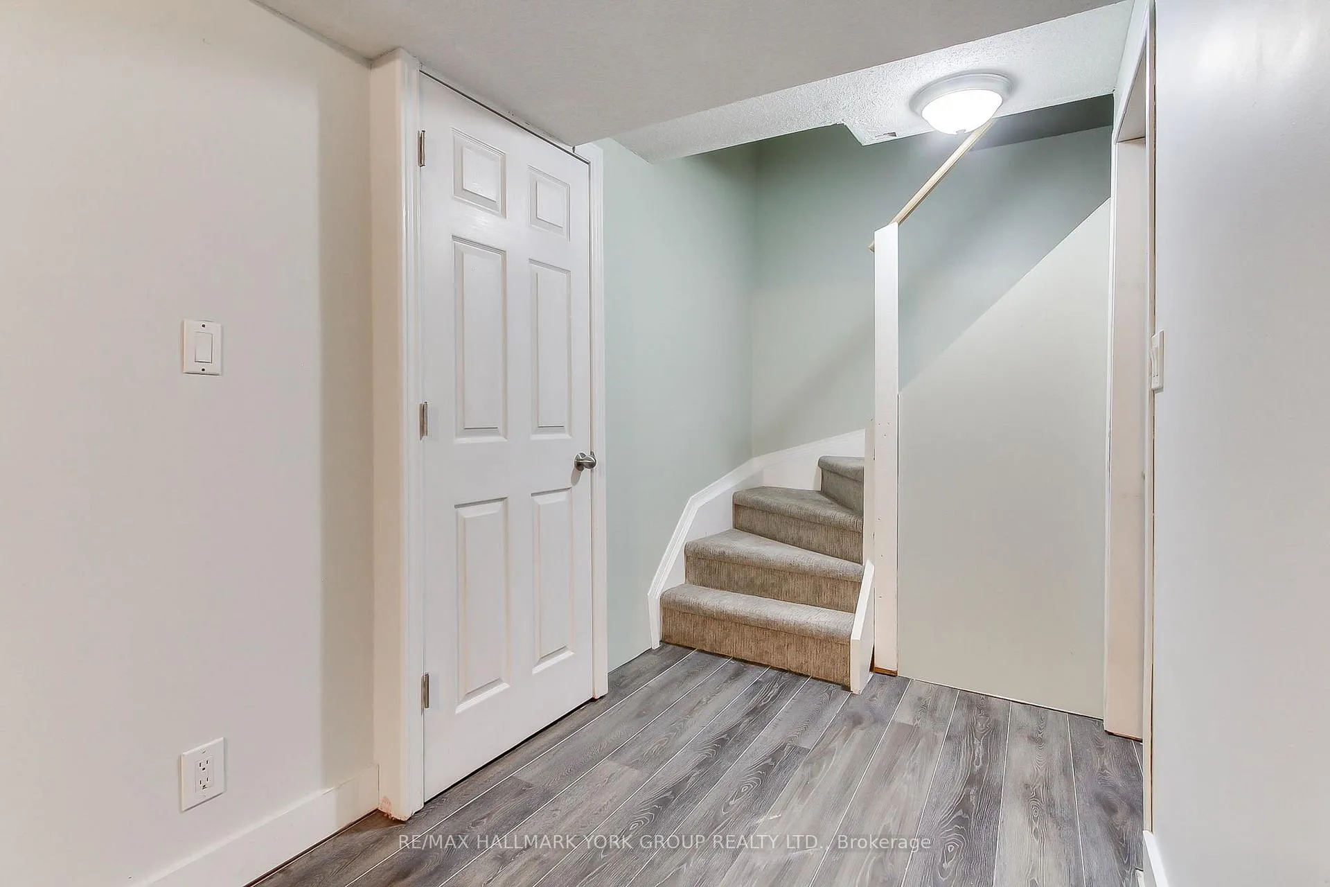 Photo 35 of 11 Shelley Lane, Barrie, Letitia Heights — HOMEH