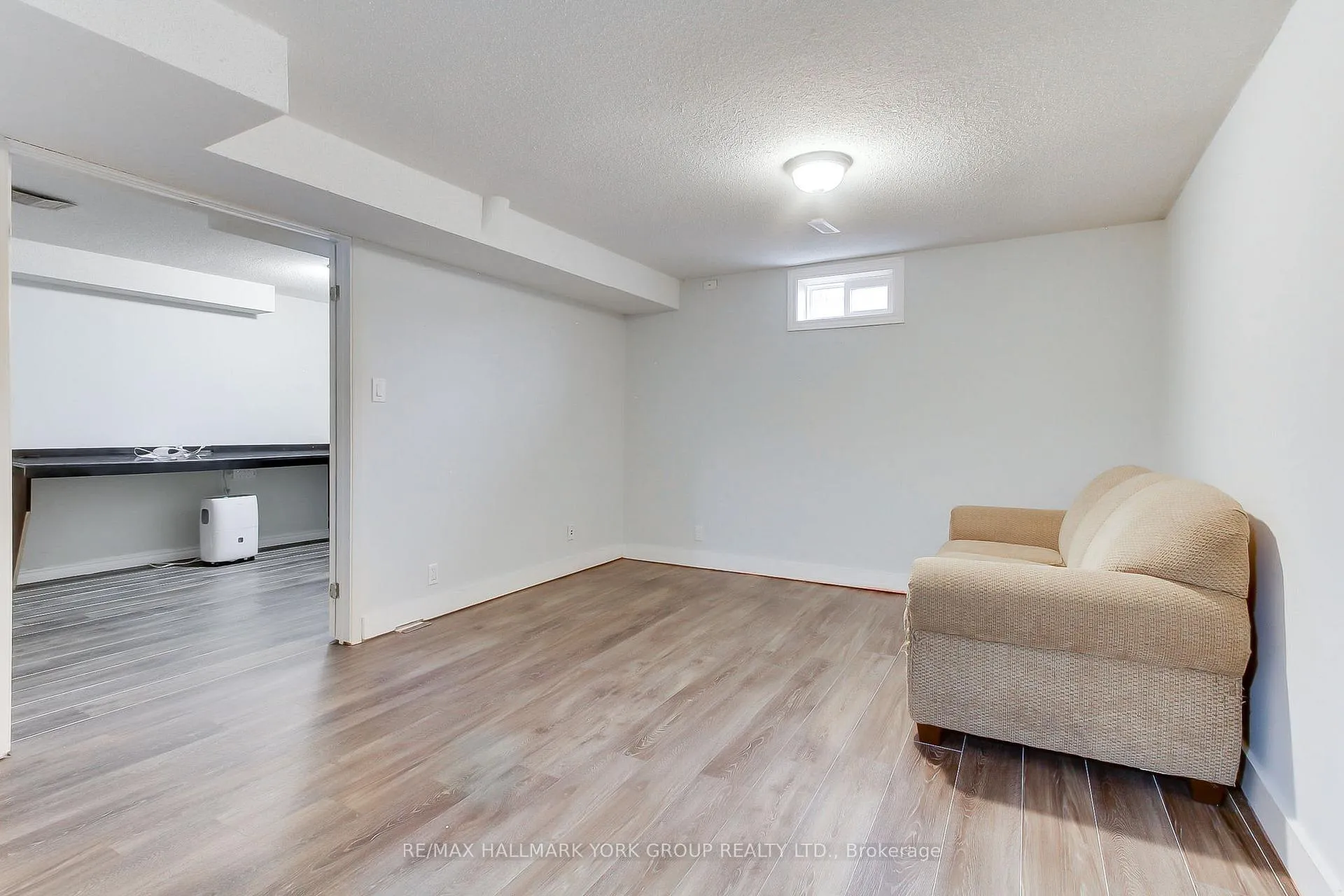 Photo 36 of 11 Shelley Lane, Barrie, Letitia Heights — HOMEH