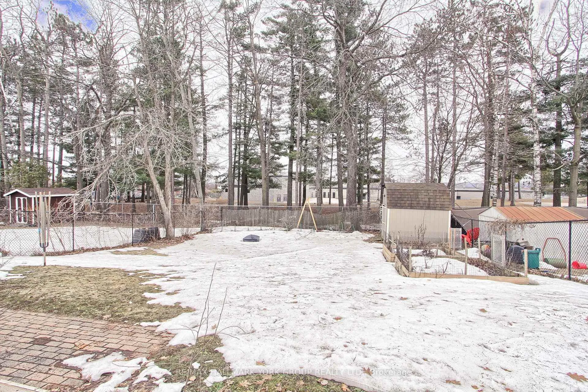 Photo 40 of 11 Shelley Lane, Barrie, Letitia Heights — HOMEH