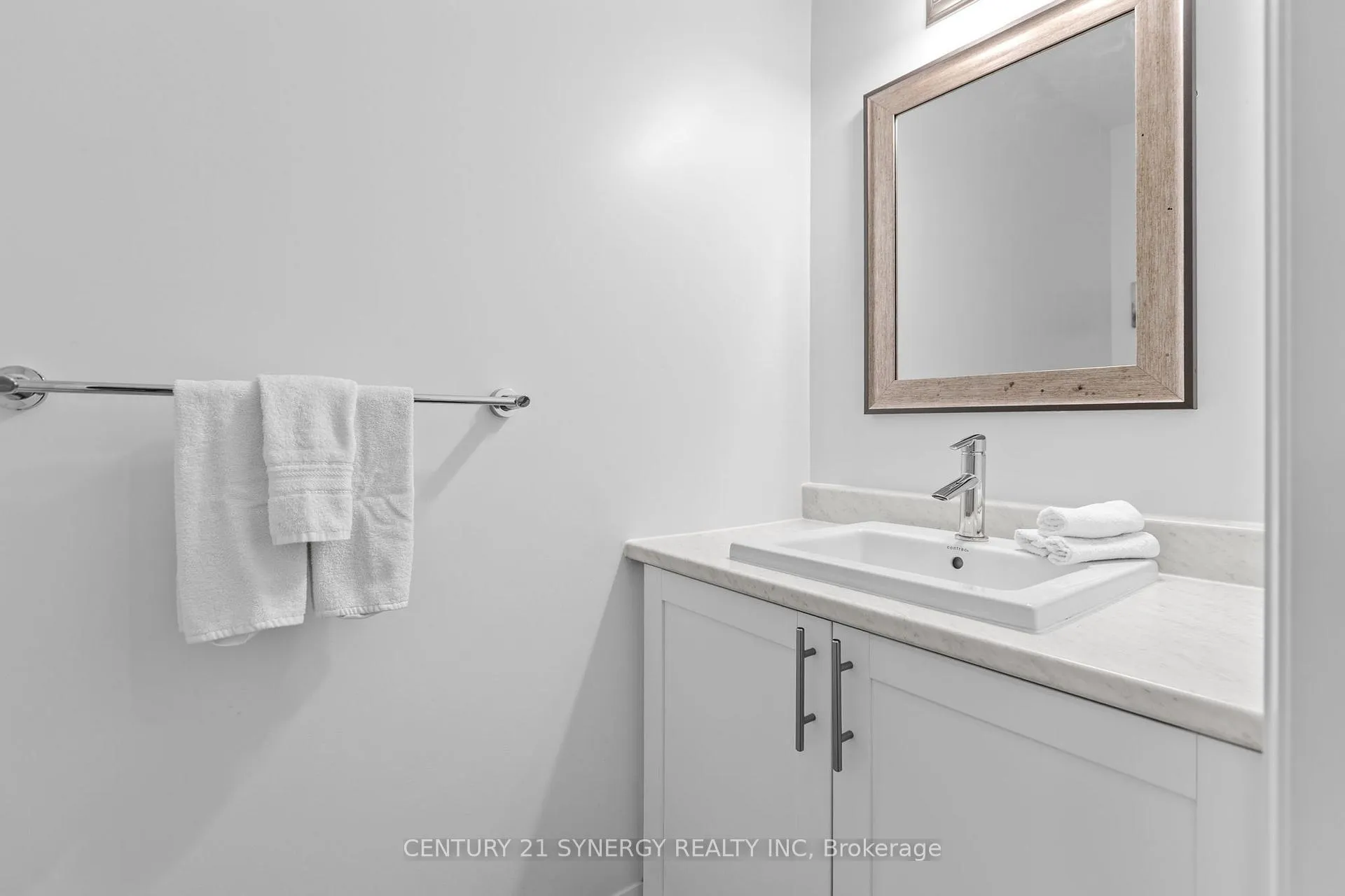 Photo 9 of 463 Fernside Street, Ottawa, Leitrim — HOMEH