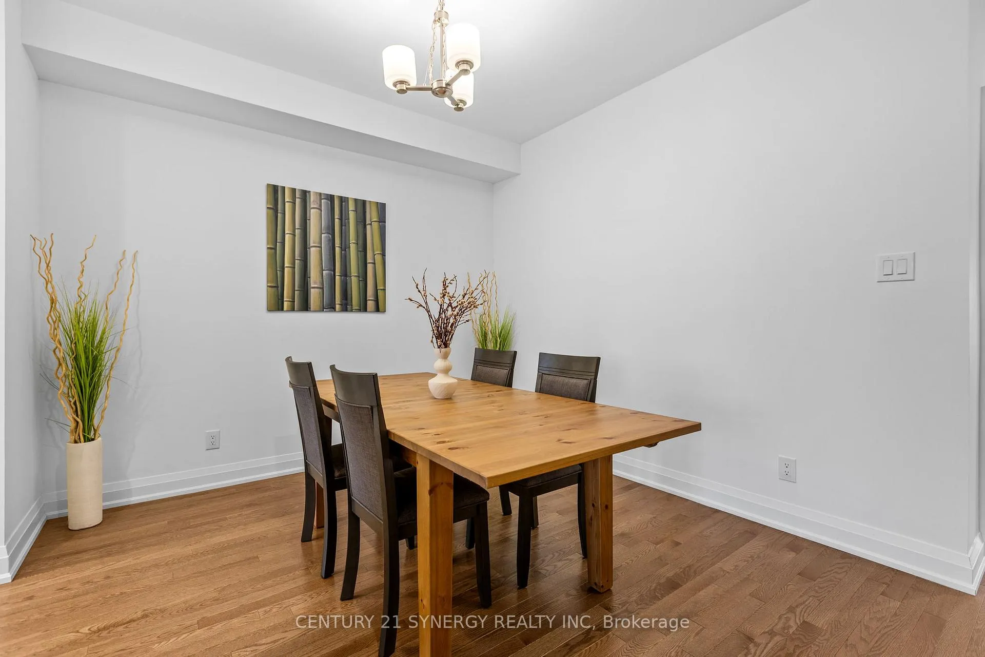 Photo 11 of 463 Fernside Street, Ottawa, Leitrim — HOMEH