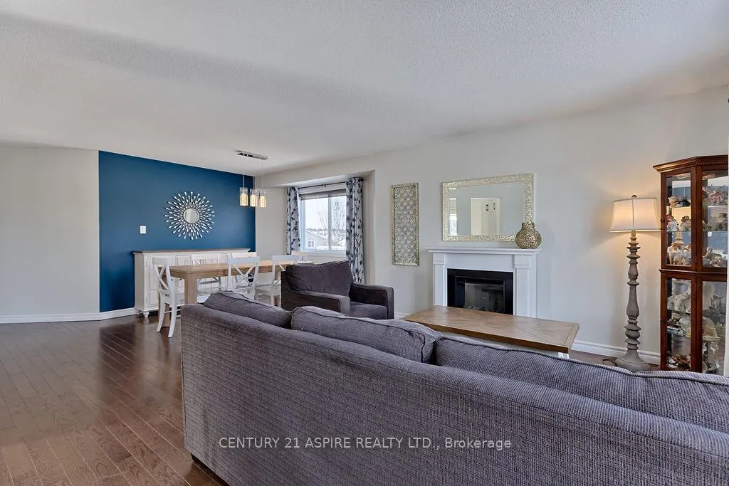 Photo 8 of 32 Highland Park Drive, Petawawa — HOMEH
