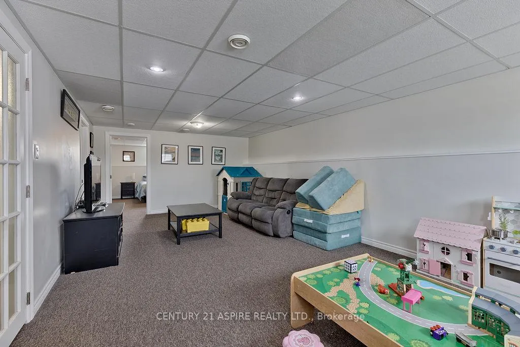 Photo 25 of 32 Highland Park Drive, Petawawa — HOMEH