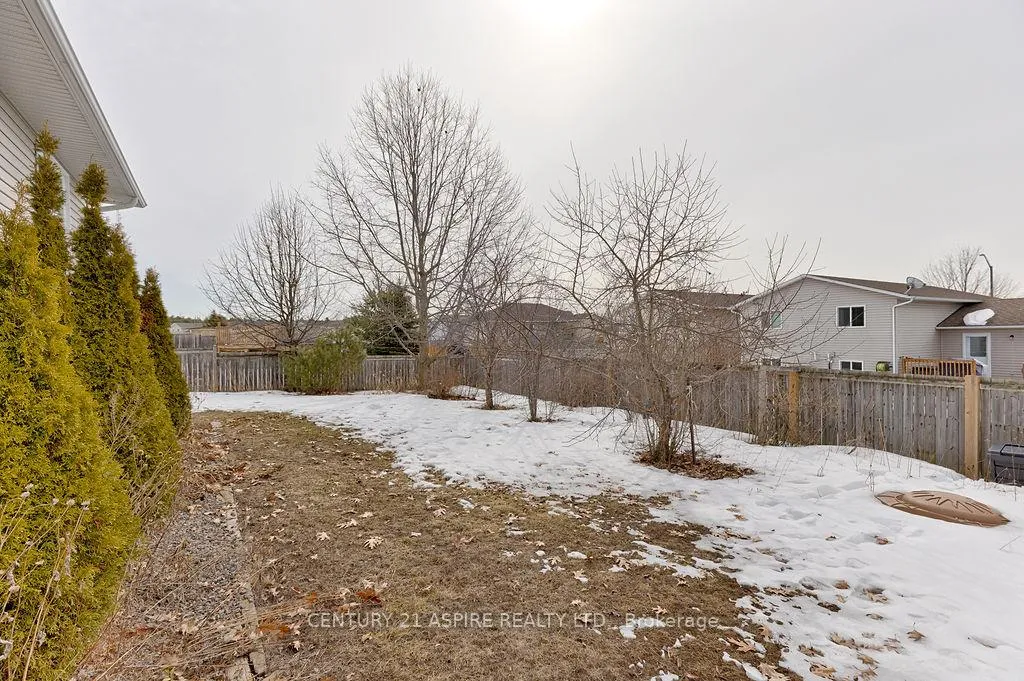 Photo 38 of 32 Highland Park Drive, Petawawa — HOMEH