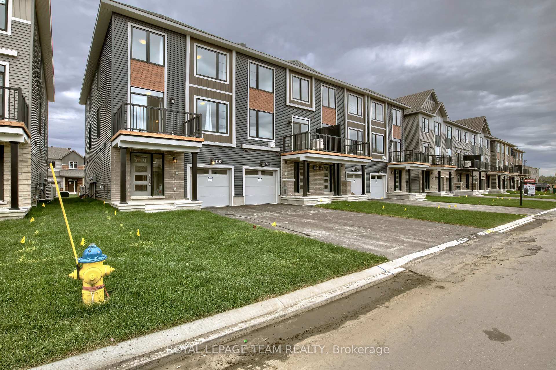 Front of 280 Elsie Macgill Walk