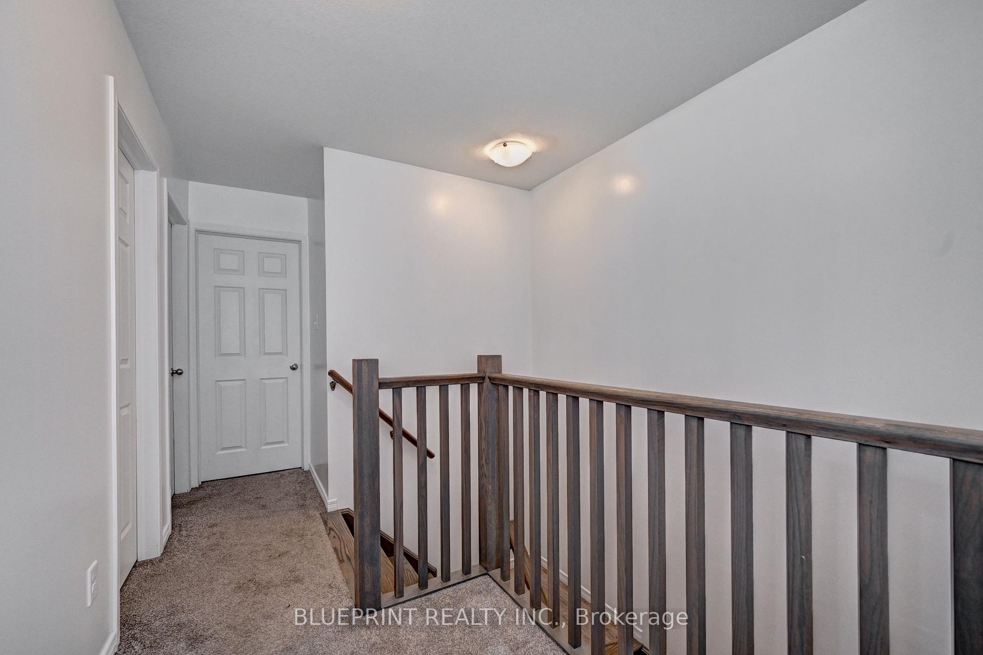 Photo 16 of 106 Woodedge Circle, Kitchener — HOMEH