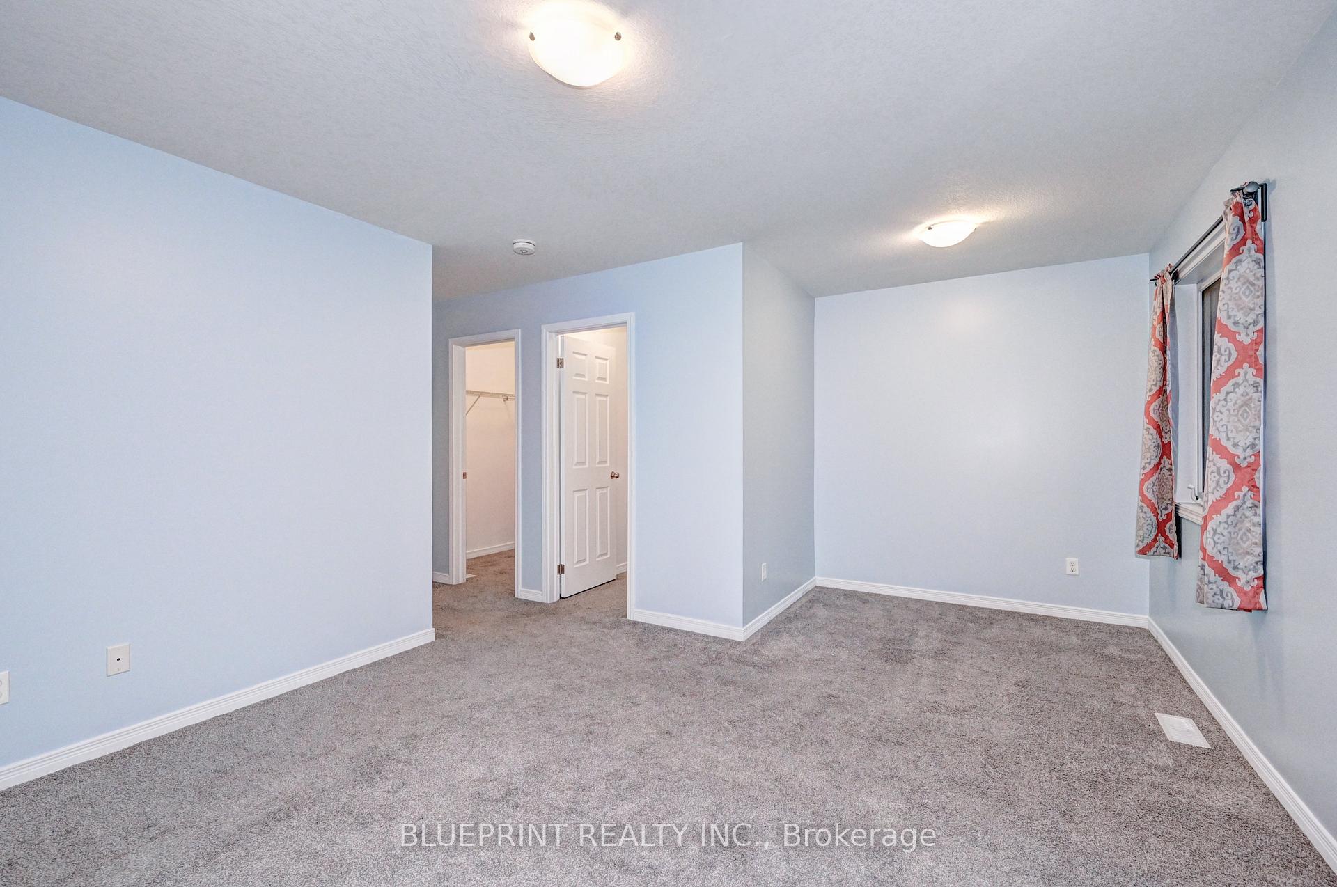 Photo 22 of 106 Woodedge Circle, Kitchener — HOMEH