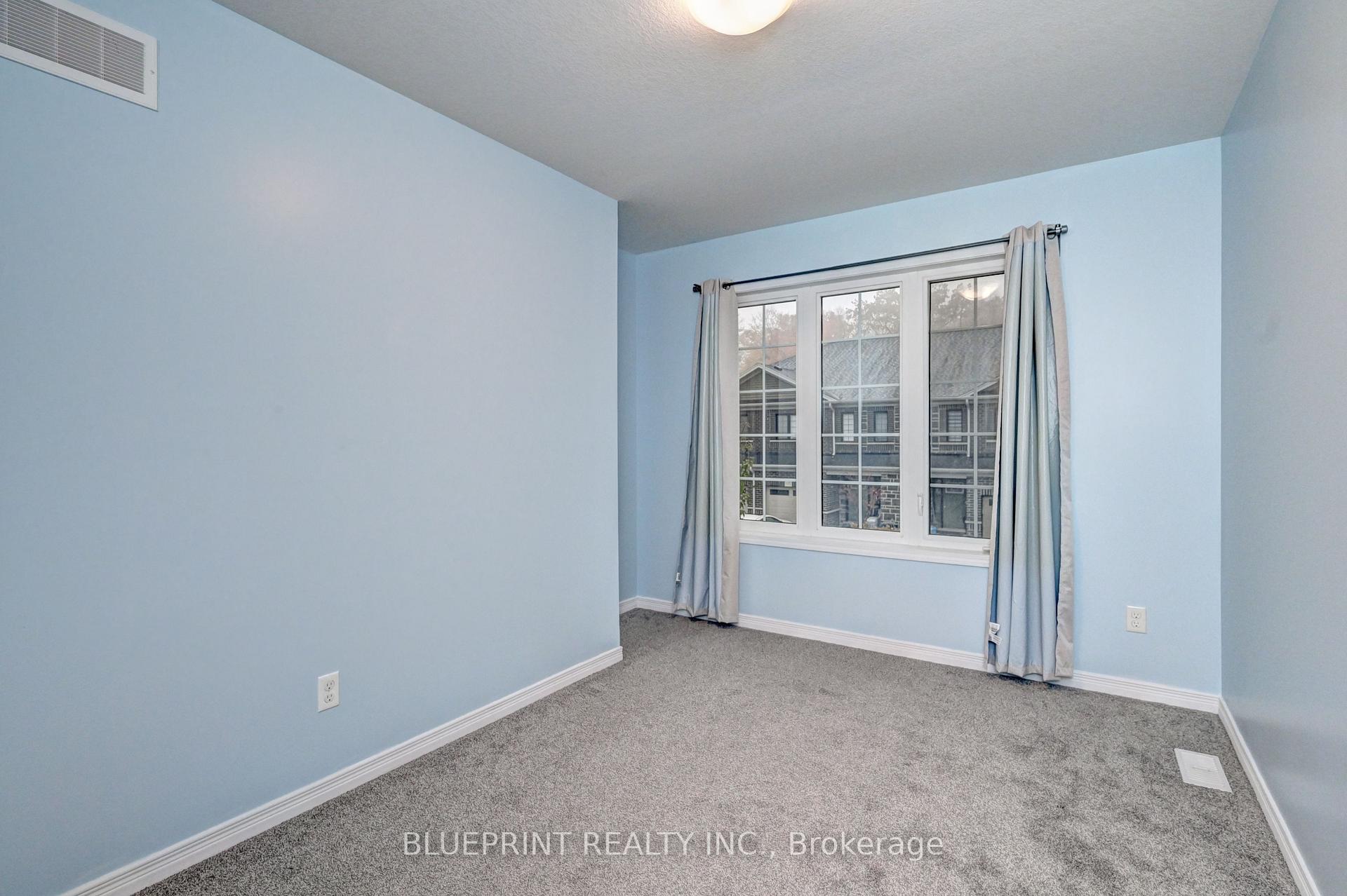 Photo 28 of 106 Woodedge Circle, Kitchener — HOMEH