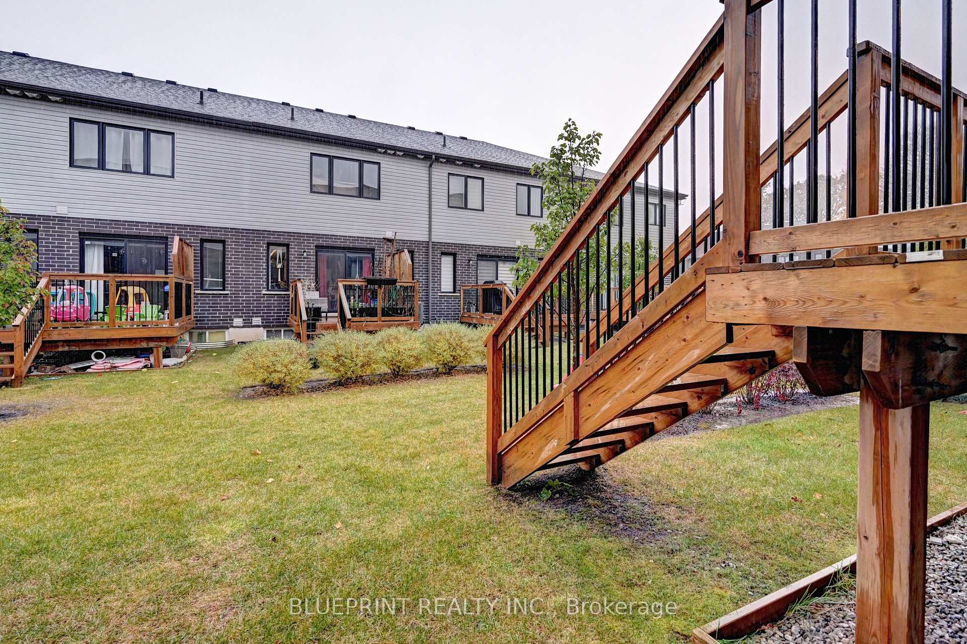Photo 36 of 106 Woodedge Circle, Kitchener — HOMEH