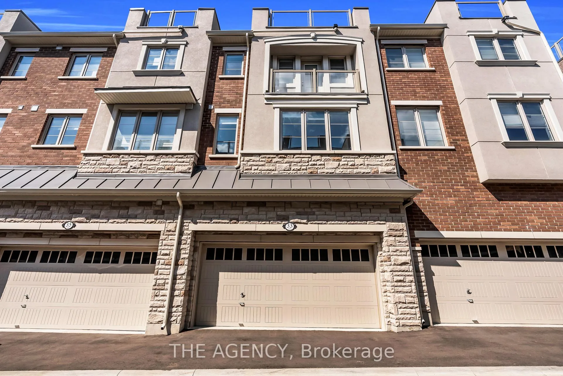 Photo 5 of 33 Bruce Boyd Drive, Markham, Cornell — HOMEH