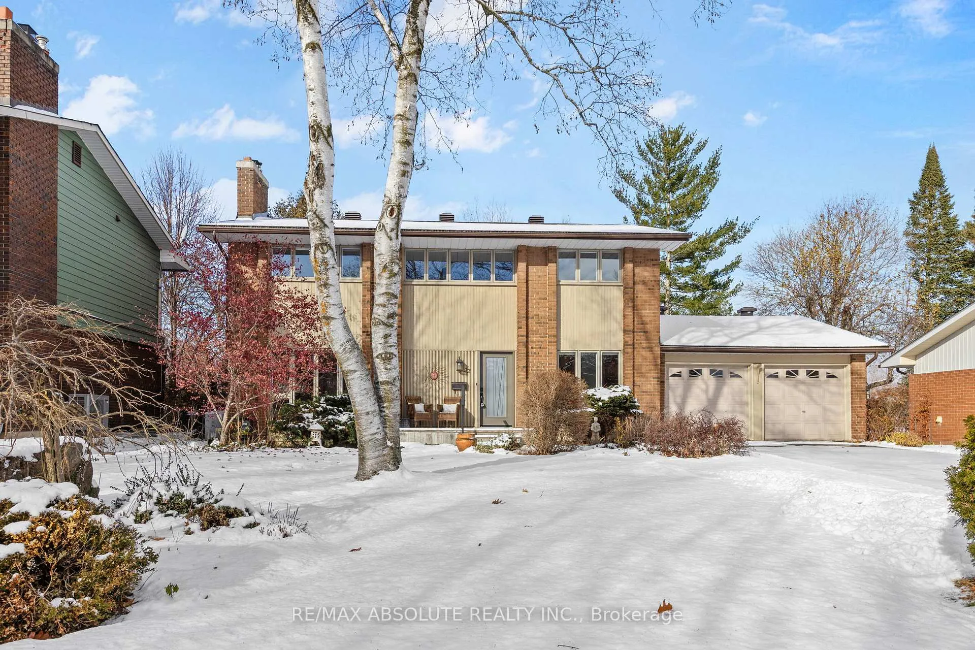 Front of 22 Banting Crescent