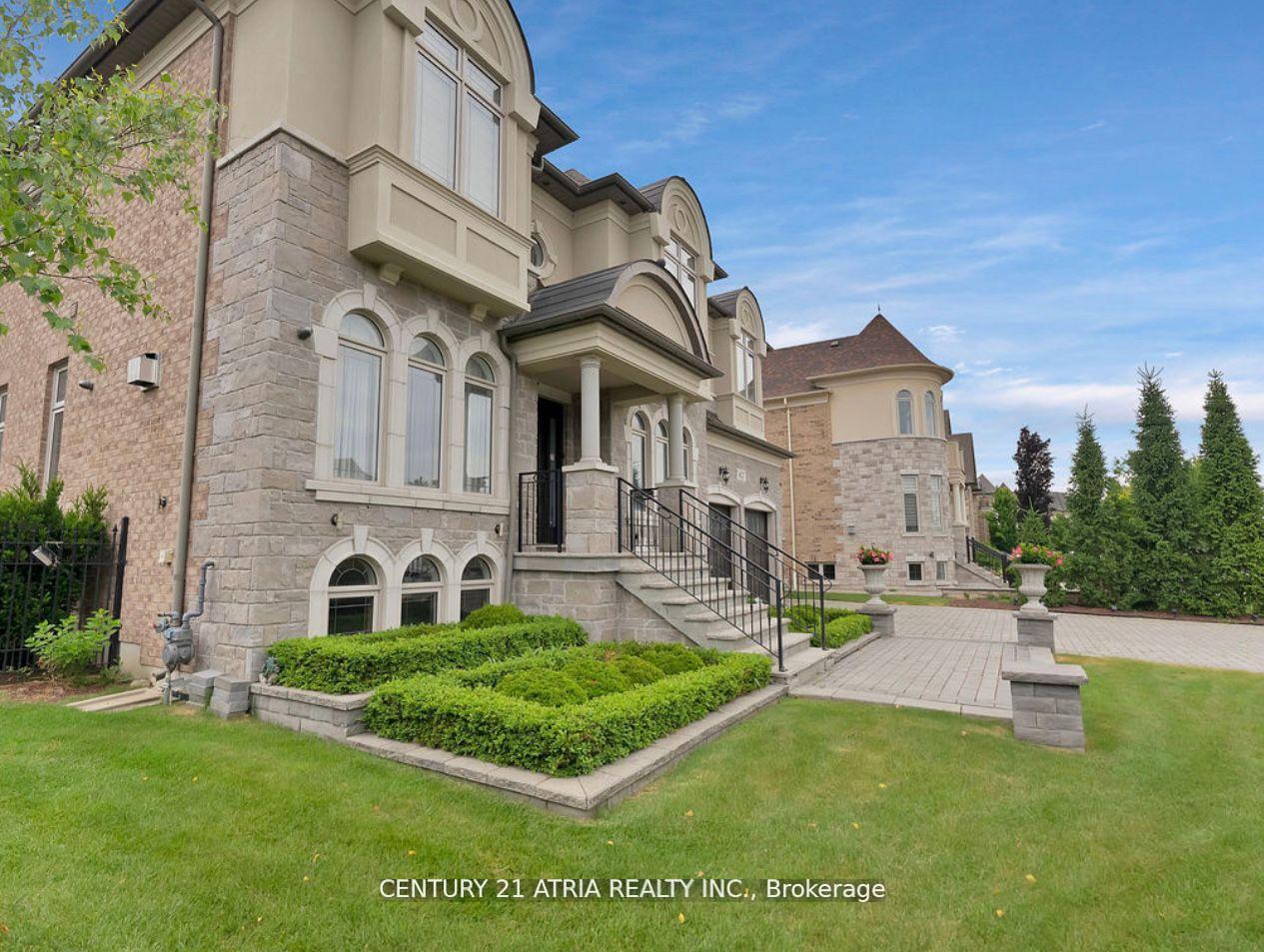 Photo 3 of 67 Langdon Drive, King, King City — HOMEH
