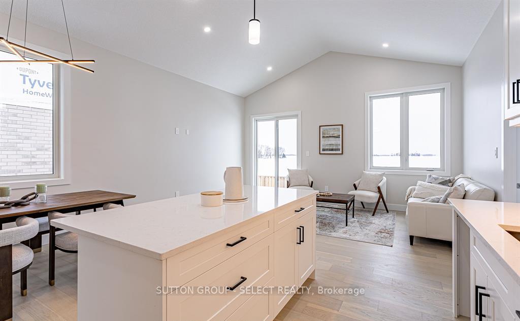 Photo 3 of Unit 19, 7966 Fallon Drive, Lucan Biddulph, Granton — HOMEH