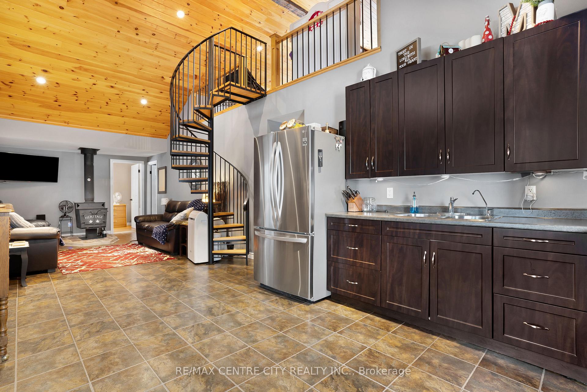 Photo 6 of 1021 Road 10 East, Mapleton, Rural Mapleton — HOMEH