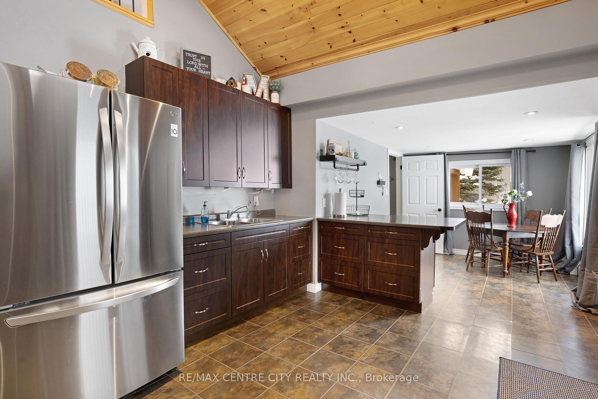 Photo 10 of 1021 Road 10 East, Mapleton, Rural Mapleton — HOMEH