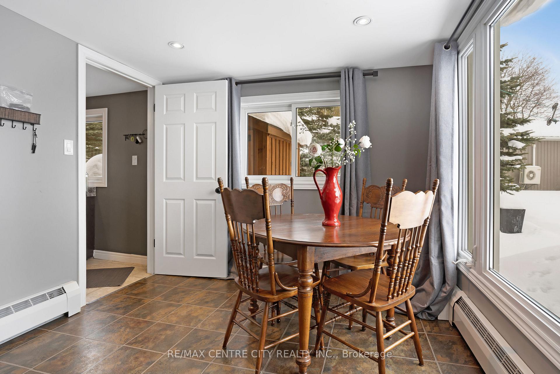 Photo 12 of 1021 Road 10 East, Mapleton, Rural Mapleton — HOMEH