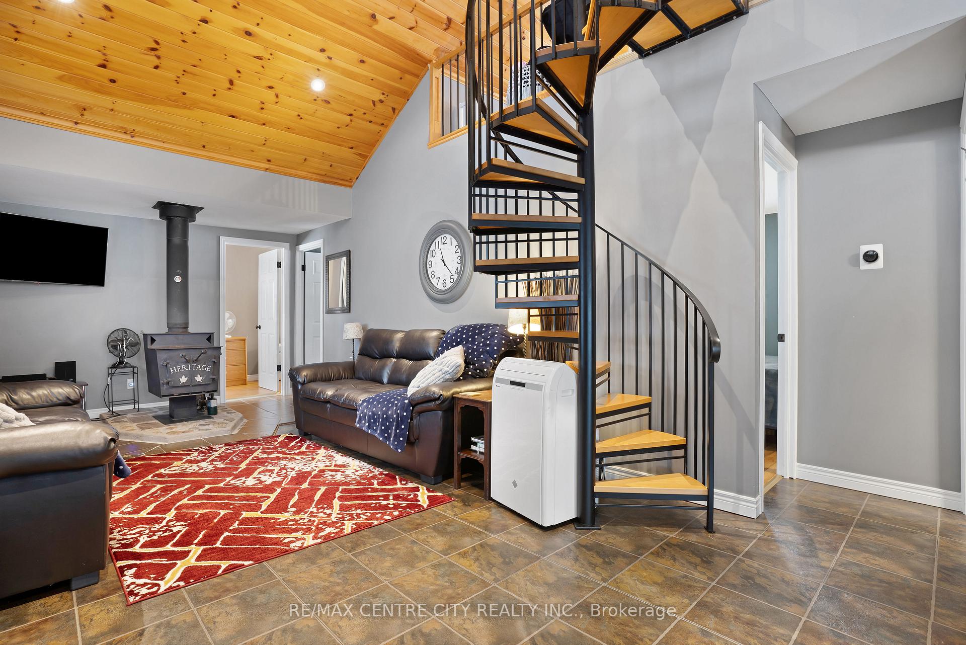 Photo 13 of 1021 Road 10 East, Mapleton, Rural Mapleton — HOMEH