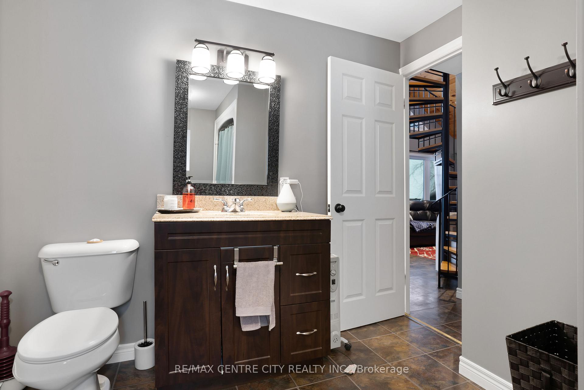 Photo 19 of 1021 Road 10 East, Mapleton, Rural Mapleton — HOMEH