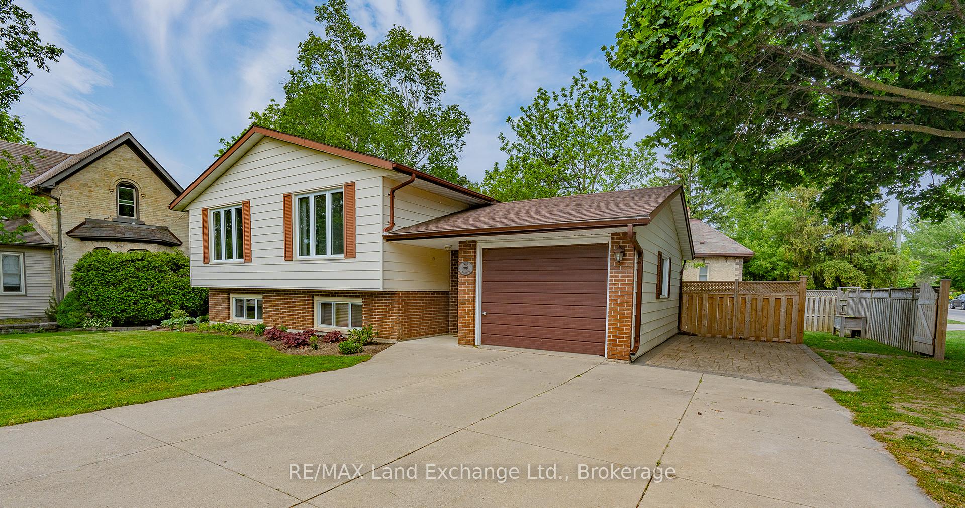 Photo 2 of 970 William Street, Kincardine — HOMEH