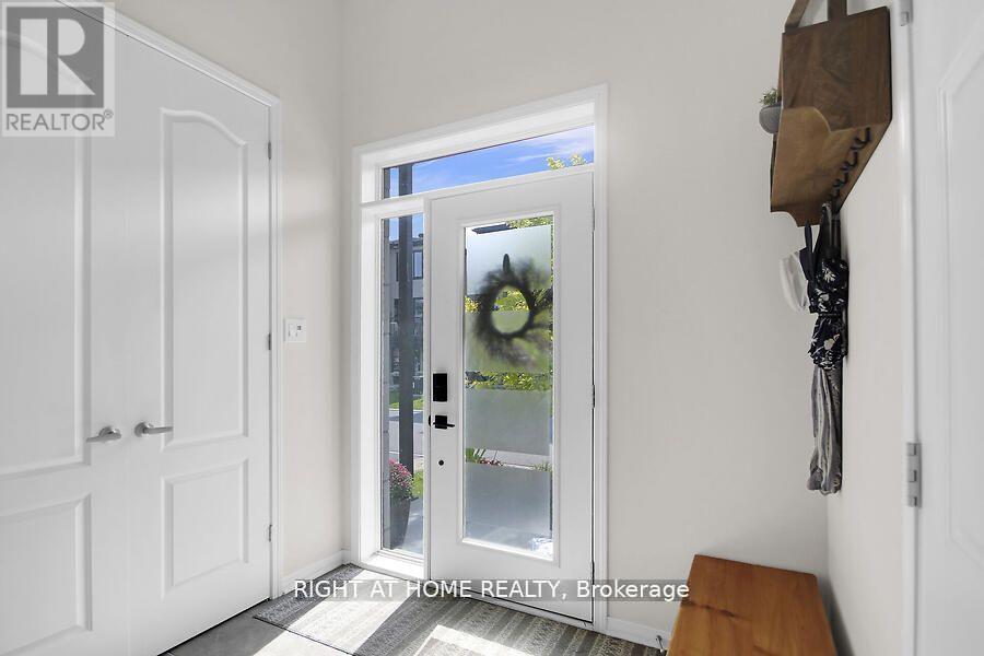 Photo 3 of 507 Radiant Private, Ottawa, Kanata - Emerald Meadows/Trailwest — HOMEH