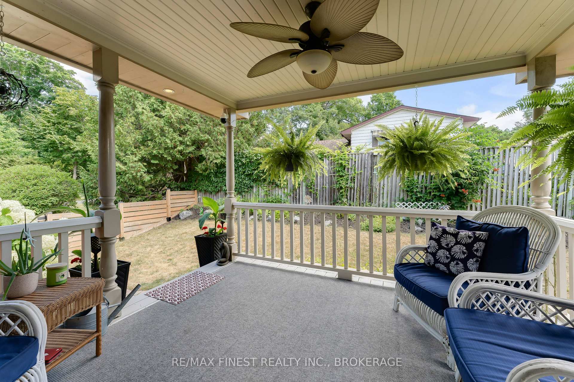 Photo 5 of 26 Brooklands Park Avenue, Loyalist, Lennox and Addington - South — HOMEH