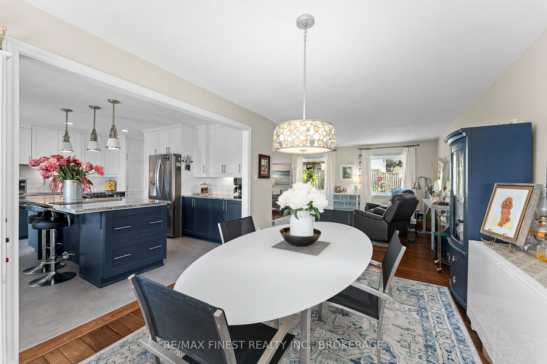 Photo 11 of 26 Brooklands Park Avenue, Loyalist, Lennox and Addington - South — HOMEH