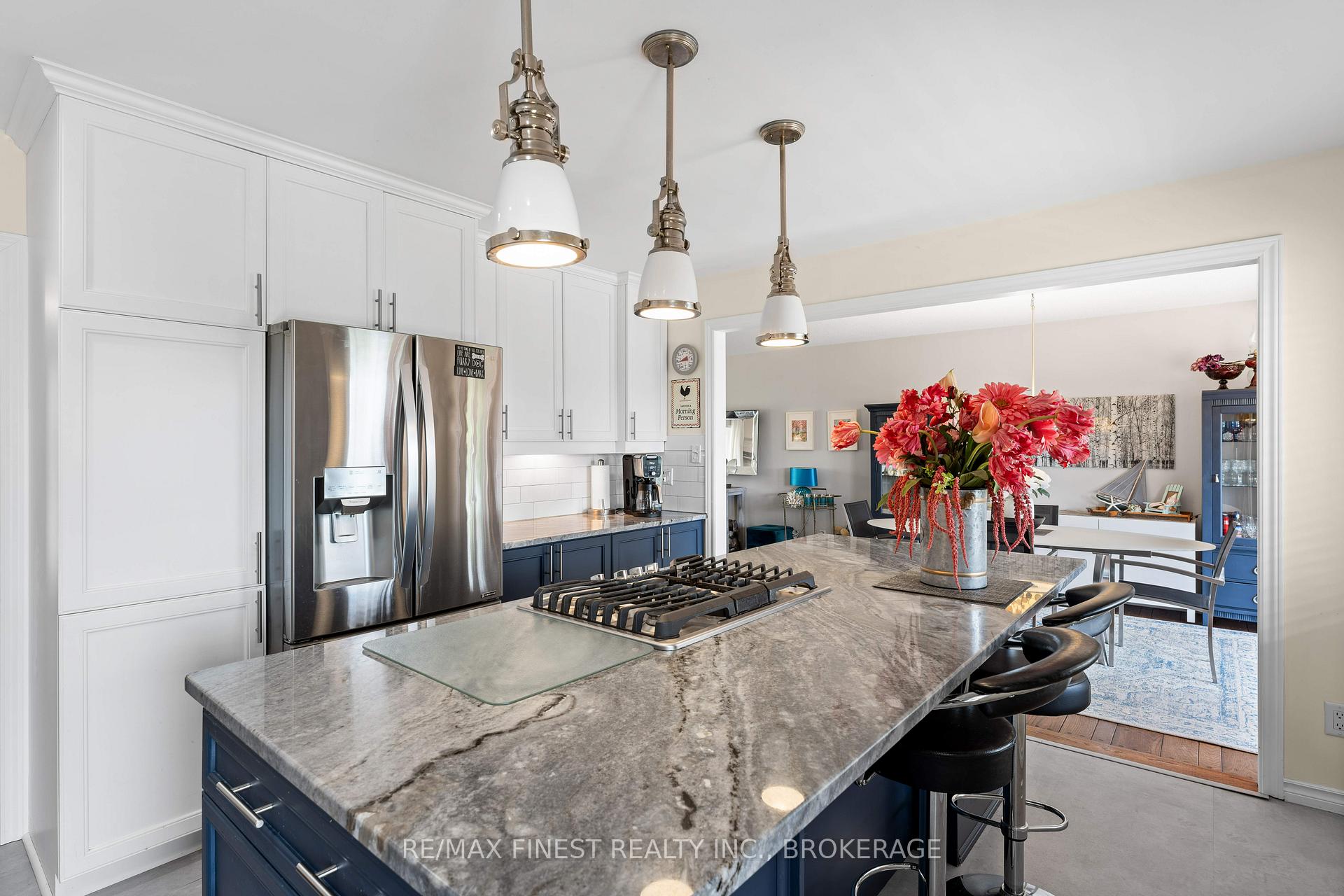 Photo 15 of 26 Brooklands Park Avenue, Loyalist, Lennox and Addington - South — HOMEH