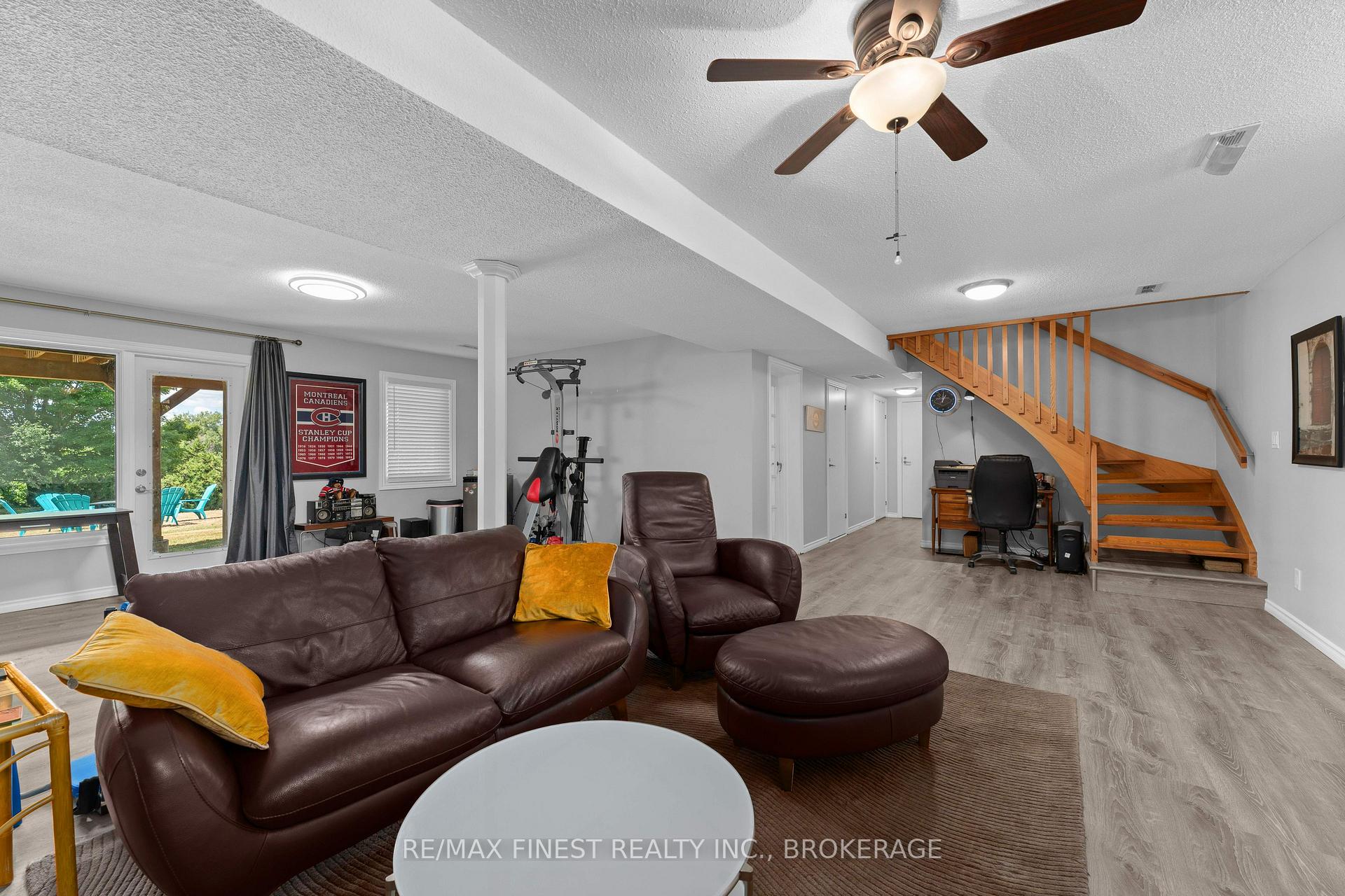 Photo 25 of 26 Brooklands Park Avenue, Loyalist, Lennox and Addington - South — HOMEH