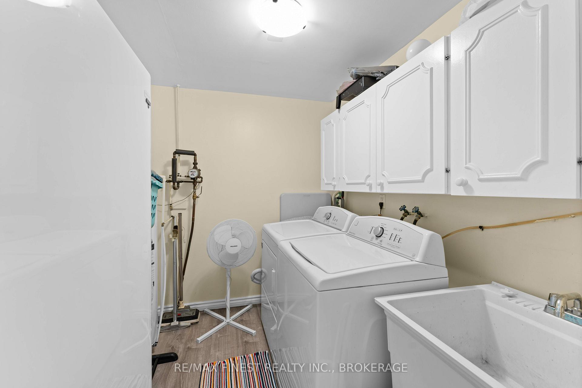 Photo 30 of 26 Brooklands Park Avenue, Loyalist, Lennox and Addington - South — HOMEH