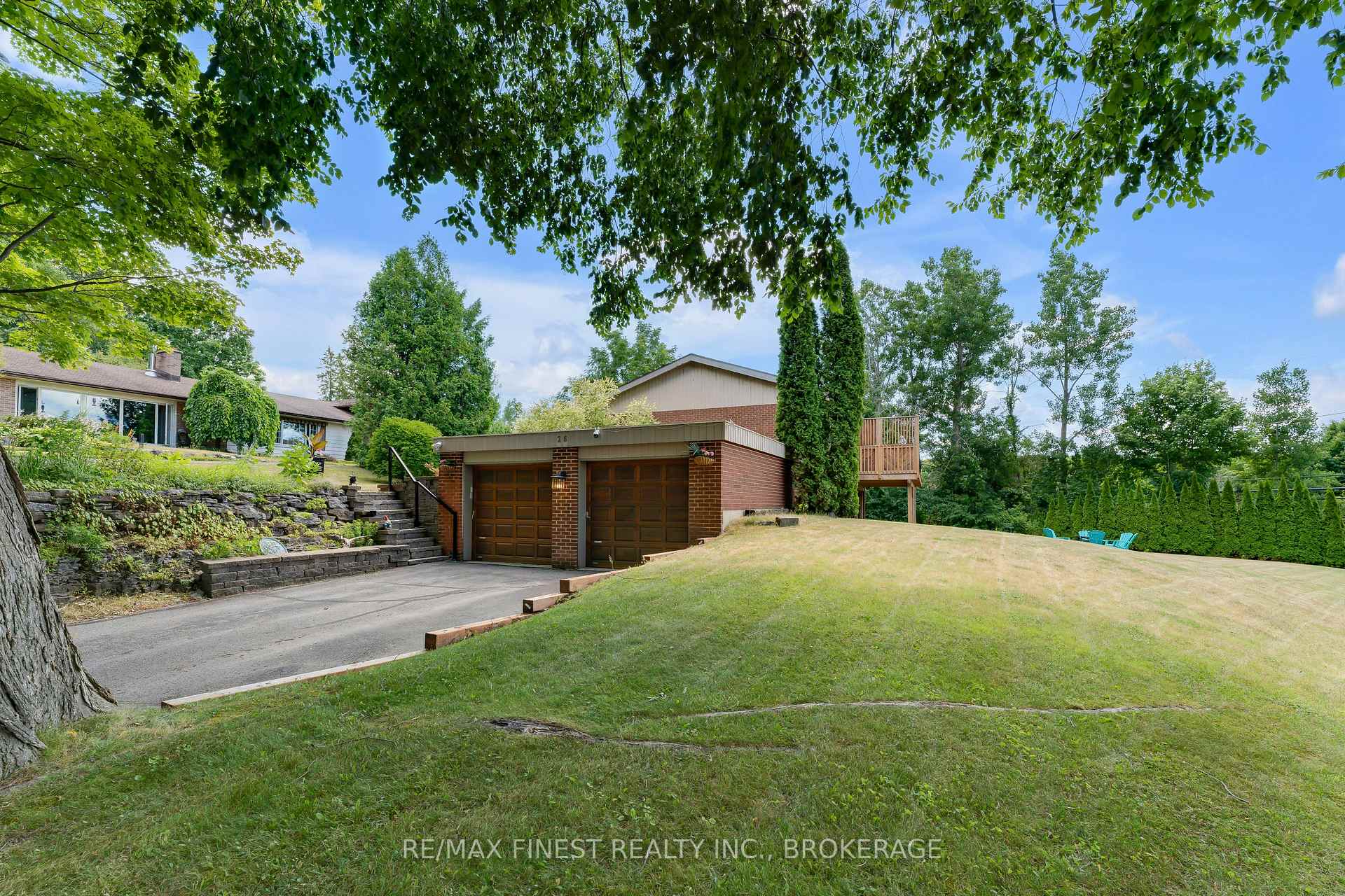 Photo 39 of 26 Brooklands Park Avenue, Loyalist, Lennox and Addington - South — HOMEH