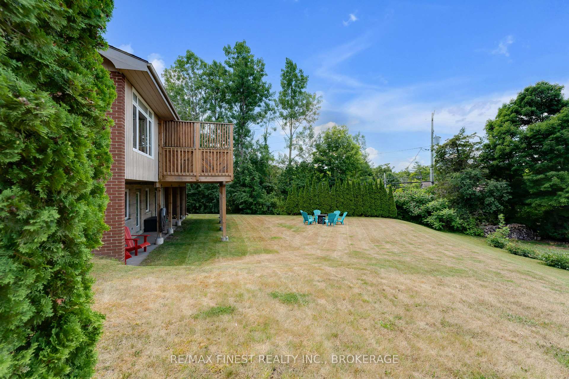 Photo 40 of 26 Brooklands Park Avenue, Loyalist, Lennox and Addington - South — HOMEH
