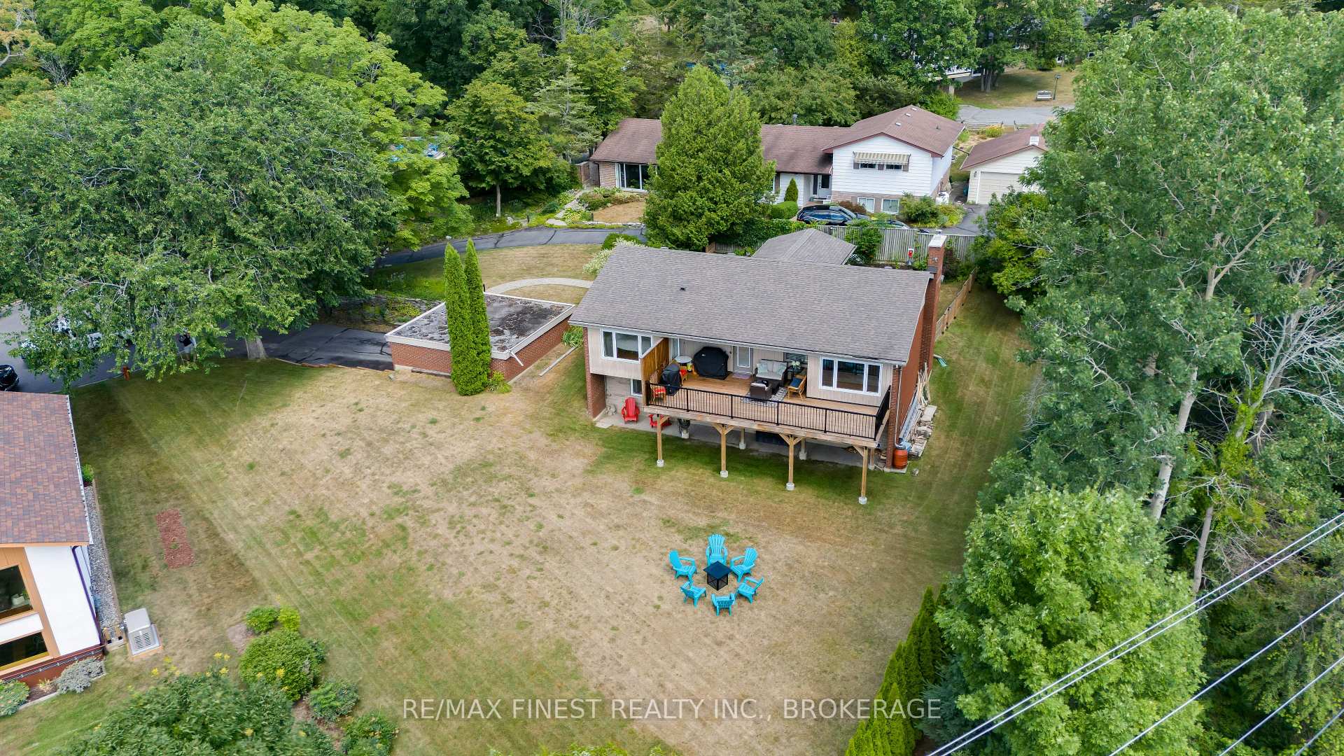 Photo 44 of 26 Brooklands Park Avenue, Loyalist, Lennox and Addington - South — HOMEH