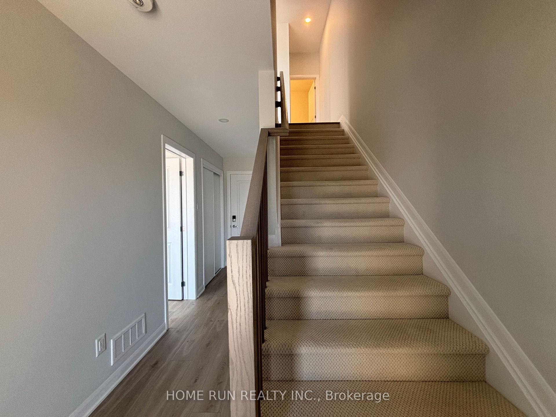 Photo 4 of 822 Fairline Row, Ottawa, Kanata - Emerald Meadows/Trailwest — HOMEH