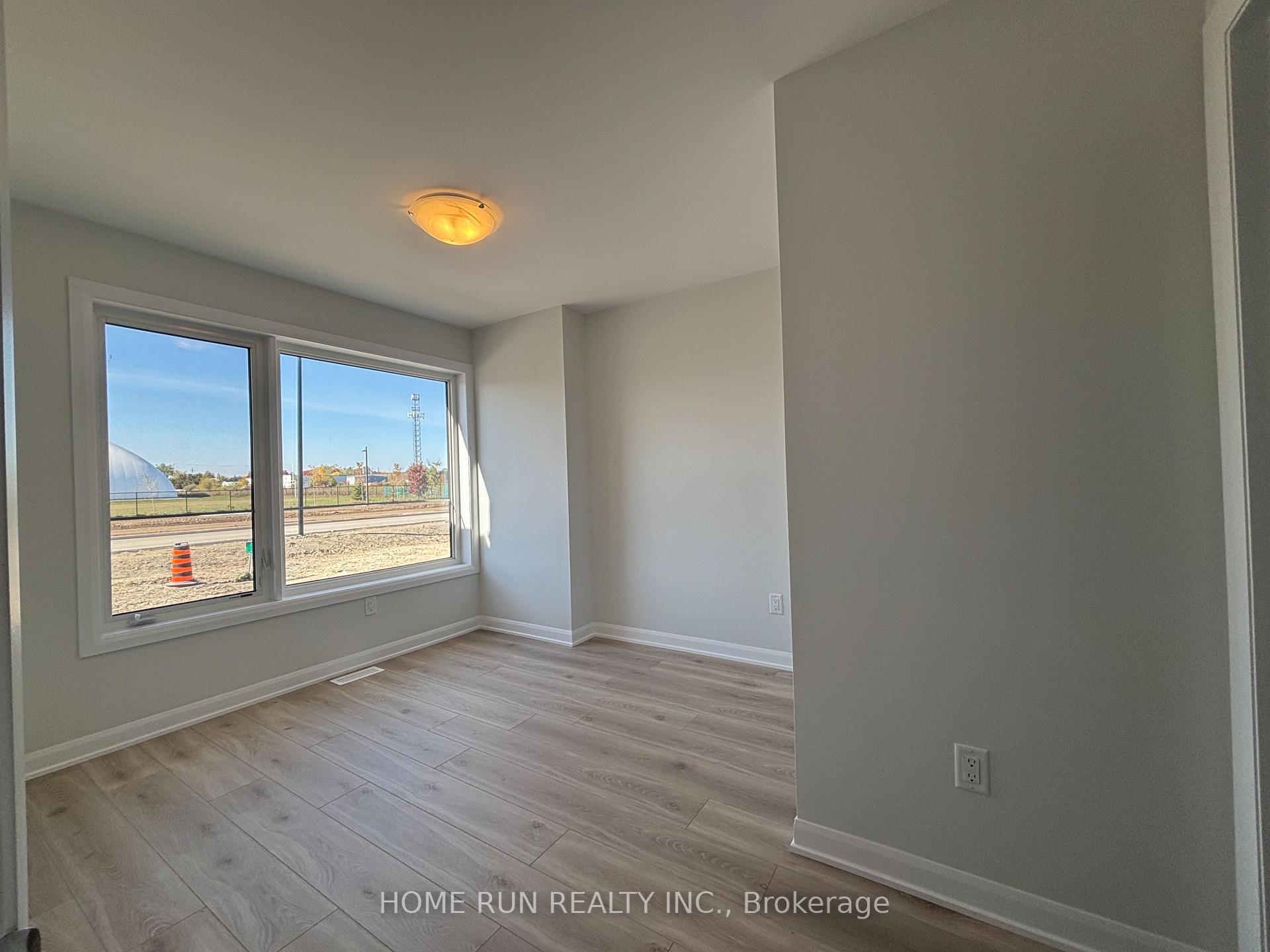 Photo 7 of 822 Fairline Row, Ottawa, Kanata - Emerald Meadows/Trailwest — HOMEH