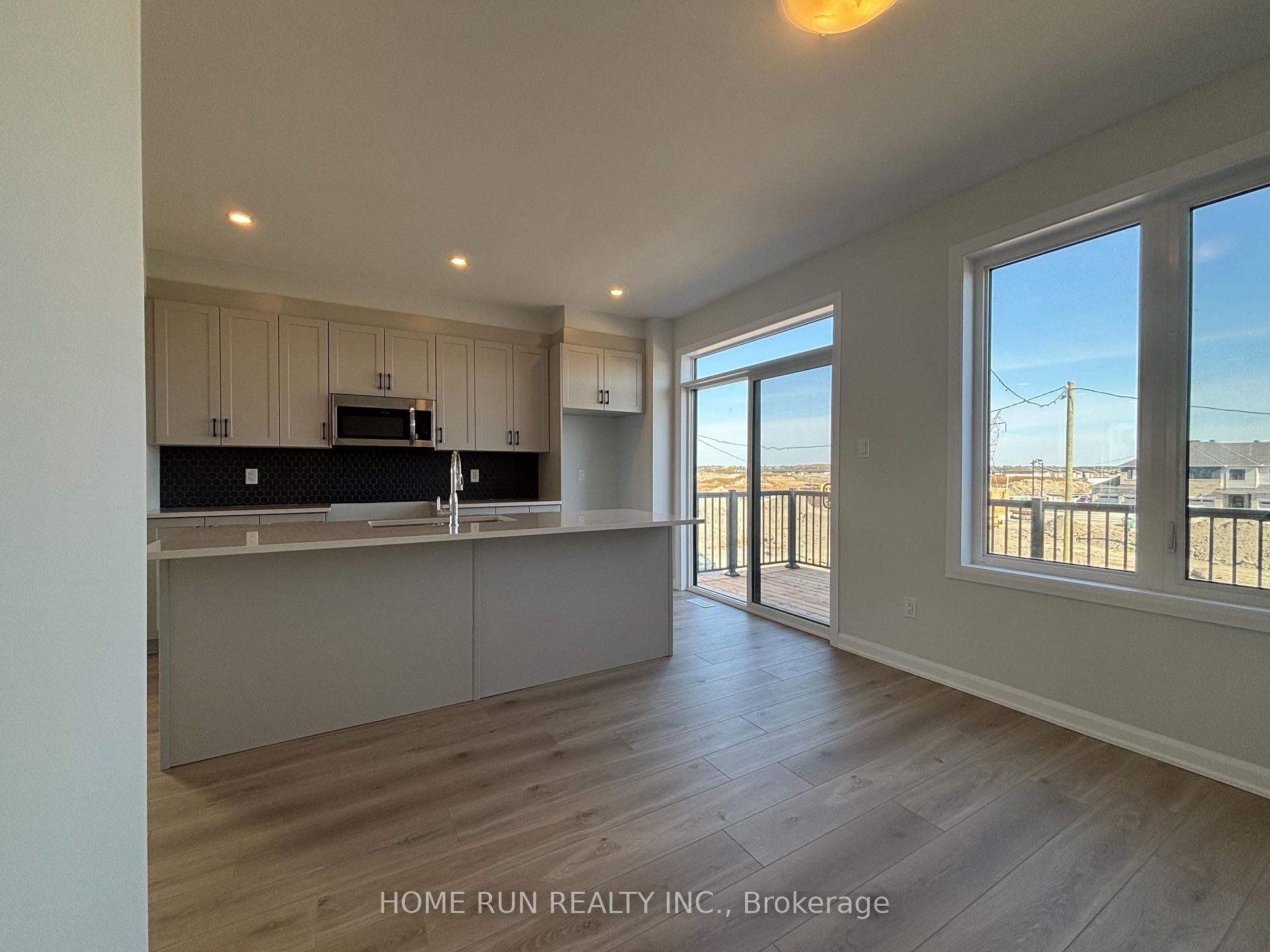 Photo 13 of 822 Fairline Row, Ottawa, Kanata - Emerald Meadows/Trailwest — HOMEH
