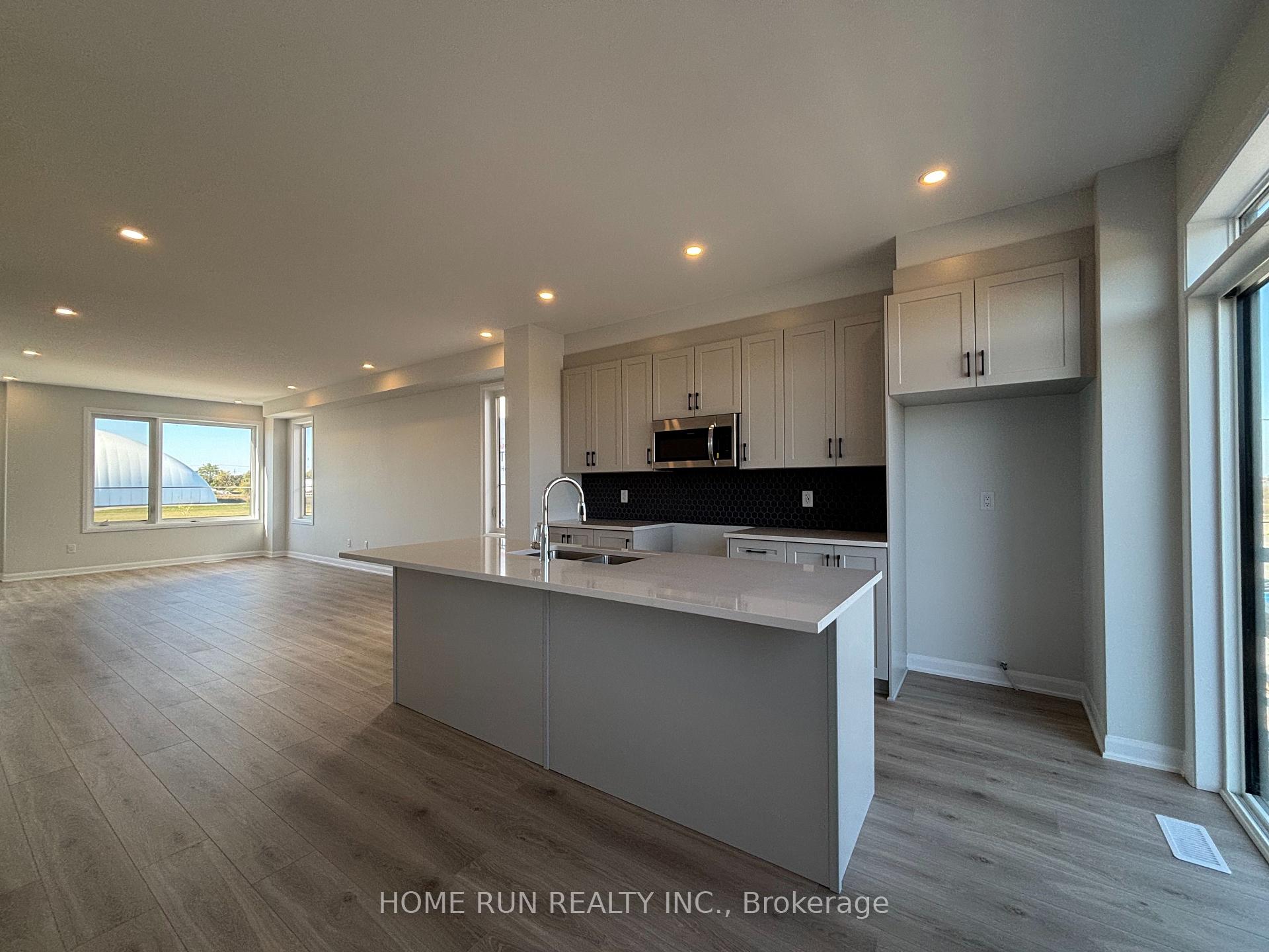Photo 14 of 822 Fairline Row, Ottawa, Kanata - Emerald Meadows/Trailwest — HOMEH