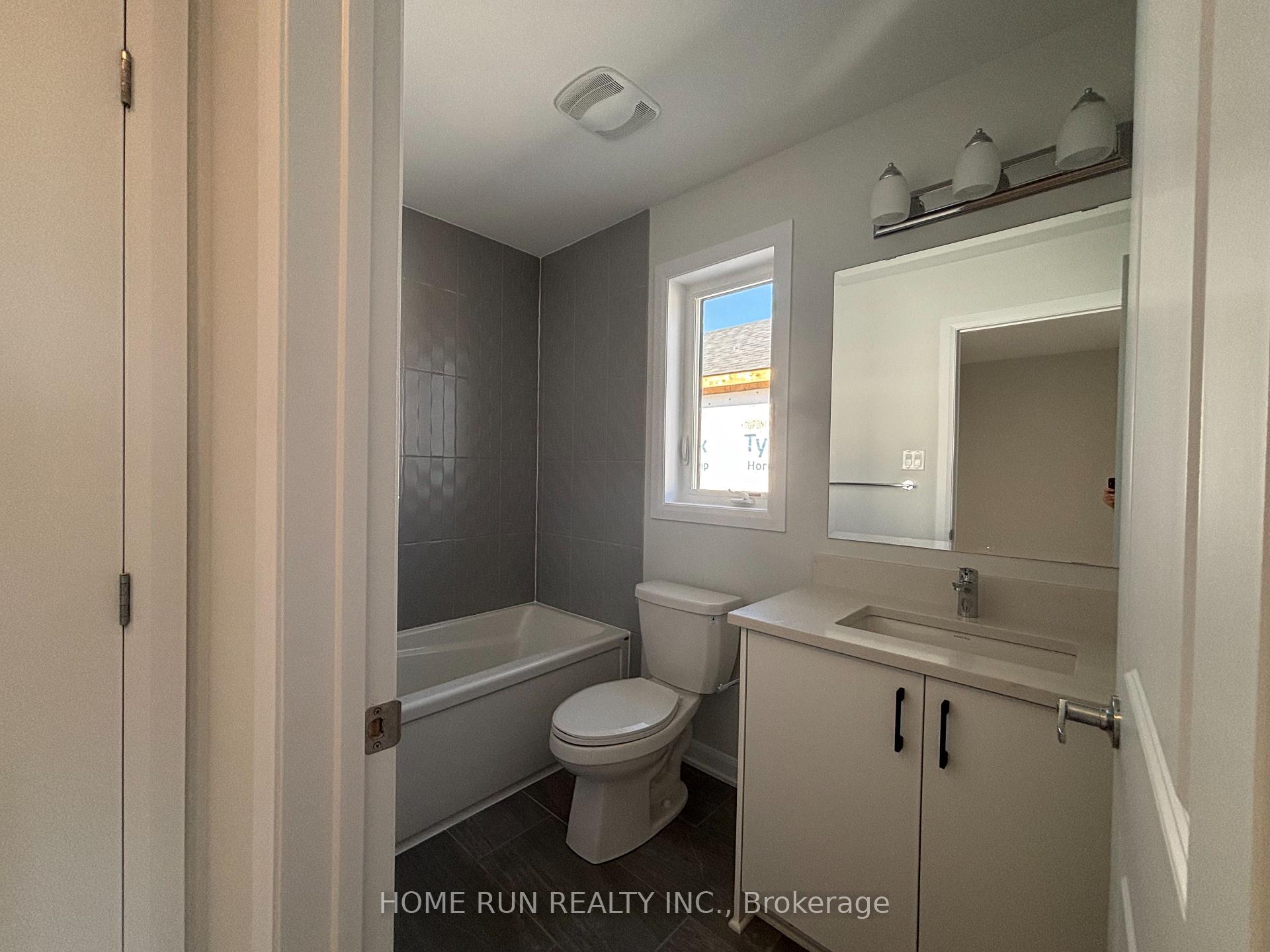 Photo 24 of 822 Fairline Row, Ottawa, Kanata - Emerald Meadows/Trailwest — HOMEH
