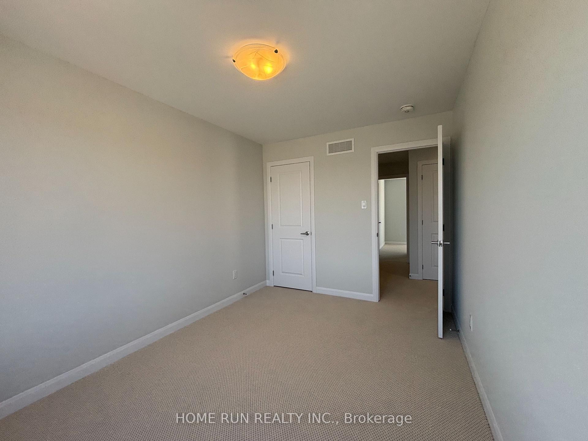 Photo 29 of 822 Fairline Row, Ottawa, Kanata - Emerald Meadows/Trailwest — HOMEH